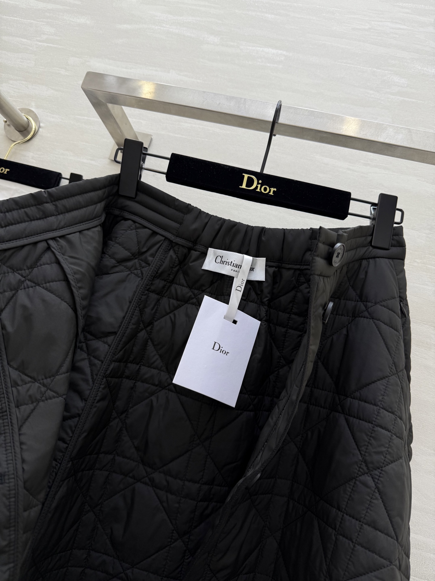 #DIO♡²⁵秋冬新款 戴妃藤格纹A摆棉服半裙 高品质定制 现货首发size：S/M/L（s码腰围：66