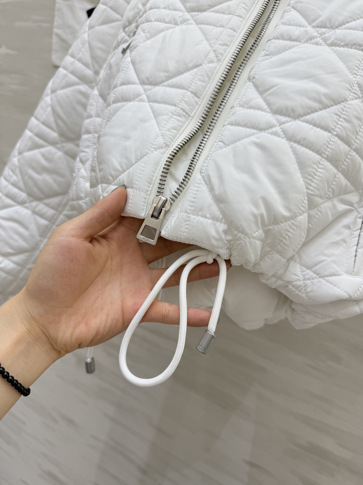 #DIO♡²⁵秋冬新款 戴妃藤格纹连帽羽绒服 内里填充90白鸭绒 超级保暖舒适 高级藤格纹设计 原版开发