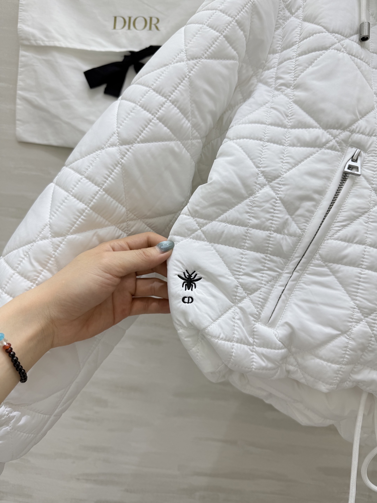 #DIO♡²⁵秋冬新款 戴妃藤格纹连帽羽绒服 内里填充90白鸭绒 超级保暖舒适 高级藤格纹设计 原版开发