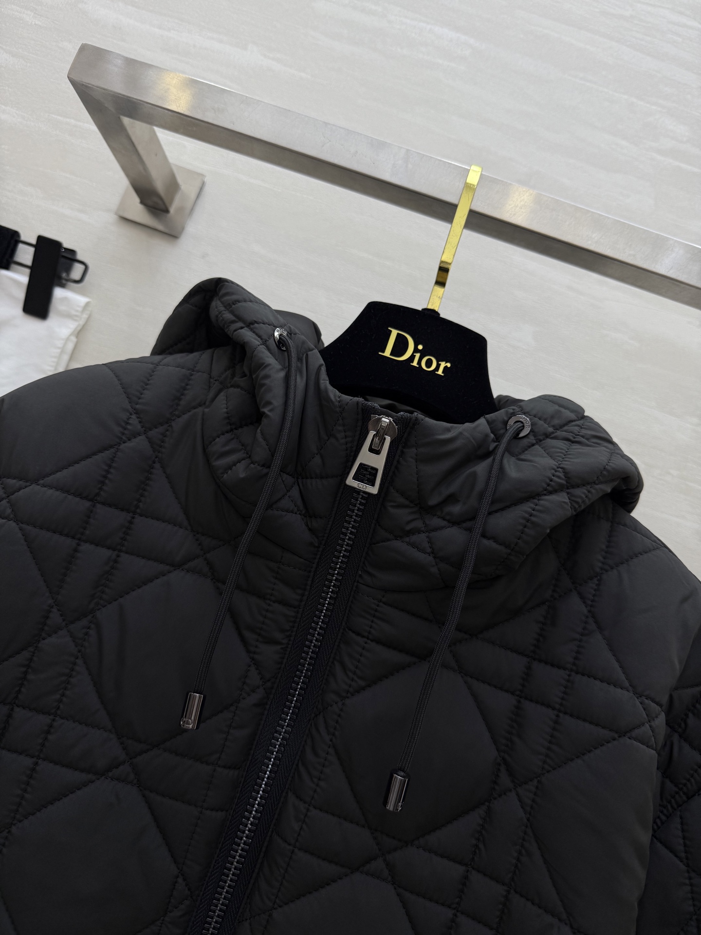 #DIO♡²⁵秋冬新款 戴妃藤格纹连帽羽绒服 内里填充90白鸭绒 超级保暖舒适 高级藤格纹设计 原版开发