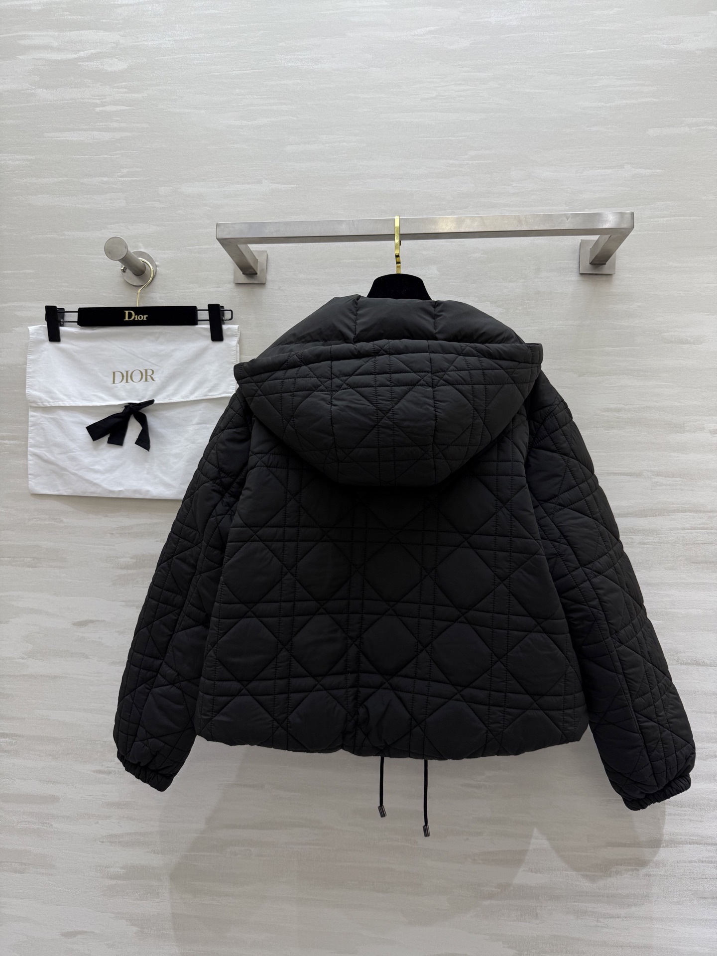 #DIO♡²⁵秋冬新款 戴妃藤格纹连帽羽绒服 内里填充90白鸭绒 超级保暖舒适 高级藤格纹设计 原版开发