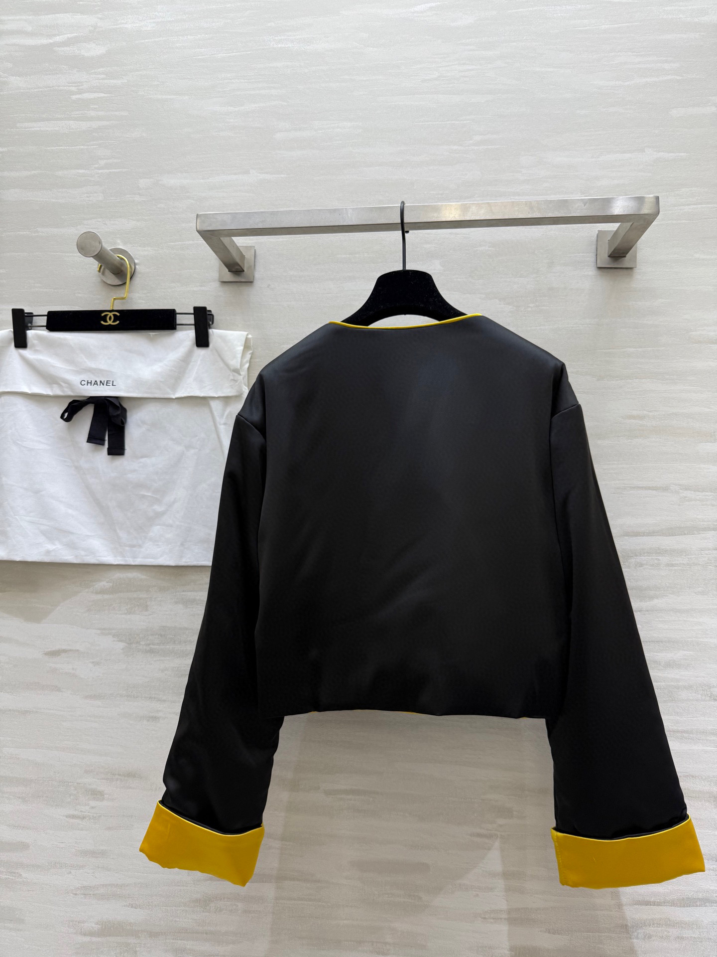 #Chane♡²⁵A高级手工坊 超级爆款 新中式风格薄款棉服 内里金色撞色 奢华缎面亲肤舒适 高品质 现