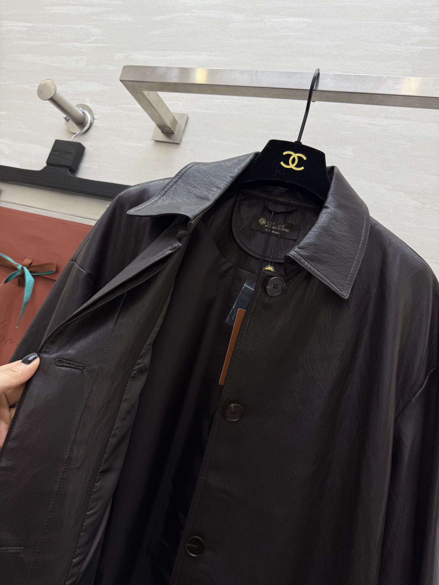 #lP🌹²⁵秋冬新款 老钱风 袖口拼接环保蛋白皮风衣外套 拼接白色袖口 简约又有细节感 宽松版型 轻便环