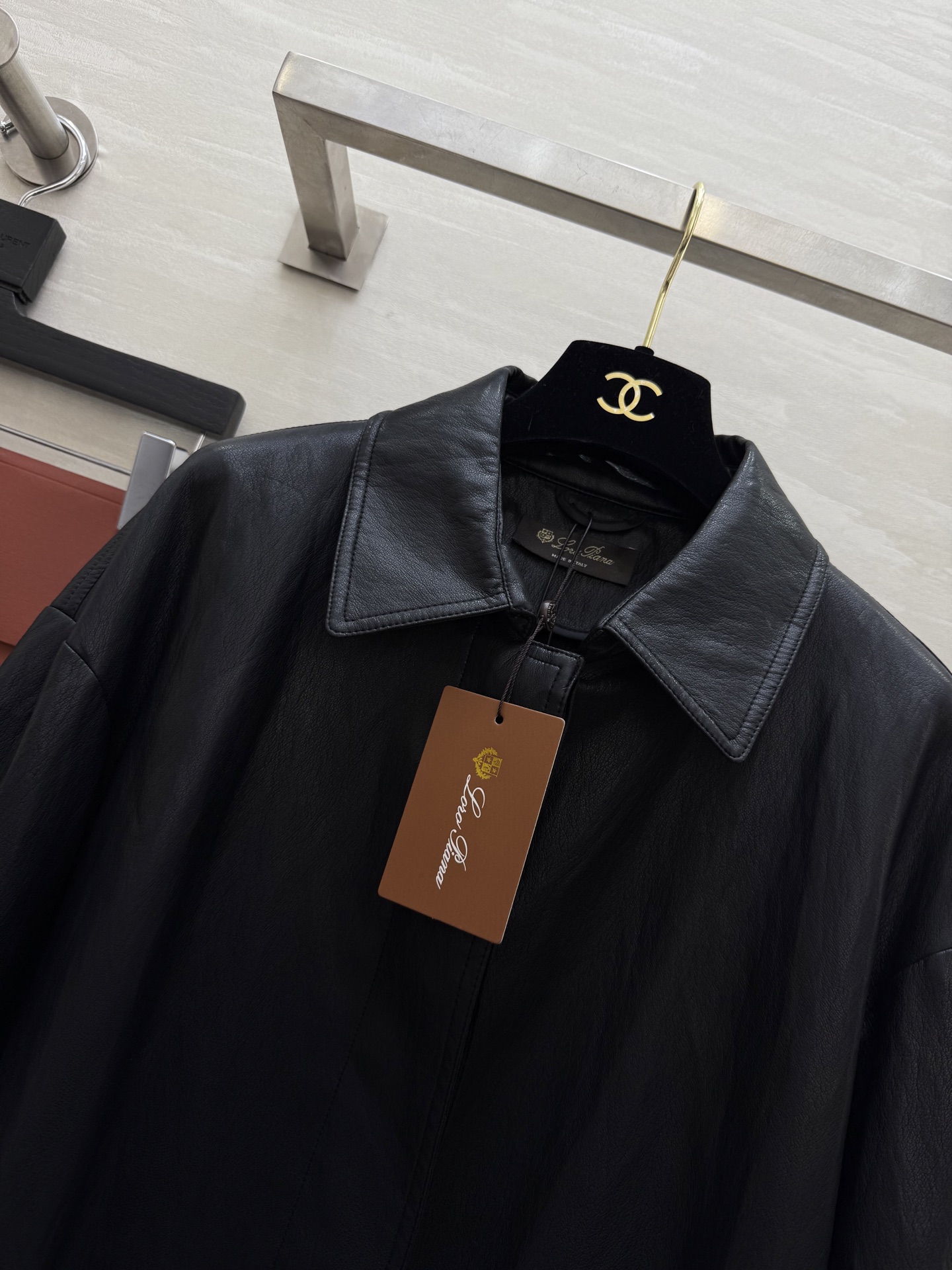 #lP🌹²⁵秋冬新款 老钱风 袖口拼接环保蛋白皮风衣外套 拼接白色袖口 简约又有细节感 宽松版型 轻便环