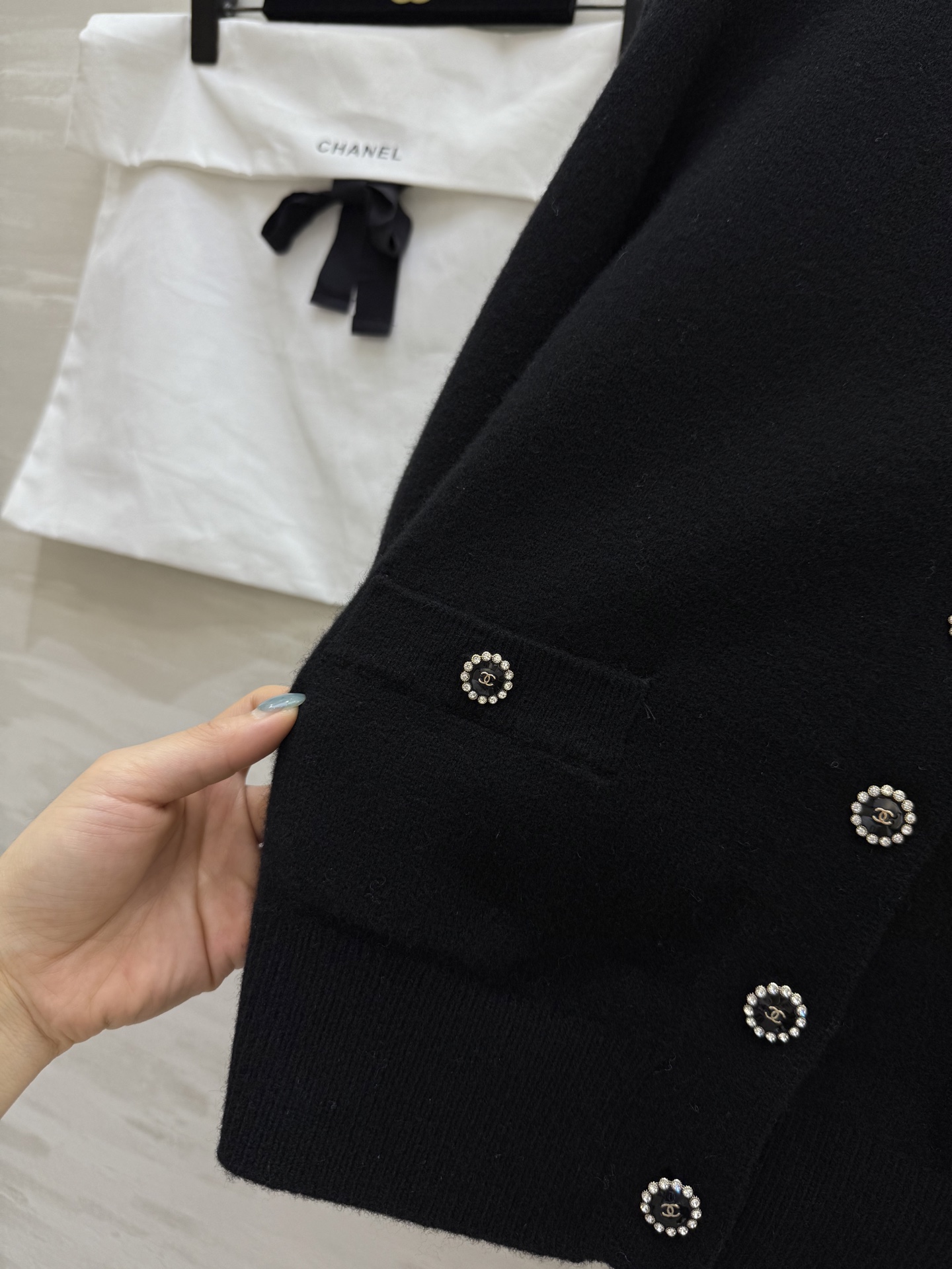 #Chane♡²⁵k 蝴蝶结🎀羊绒开衫 高品质定制 现货首发size：36/38/40（）