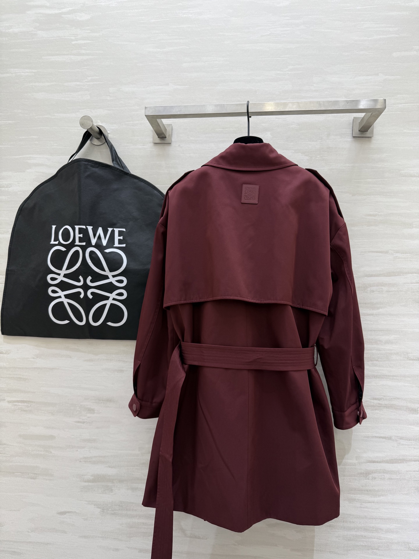 #Loew♡²⁵秋冬新款 极简风风衣外套 高品质定制 现货首发size：S/M/L（s码肩宽：55，胸围