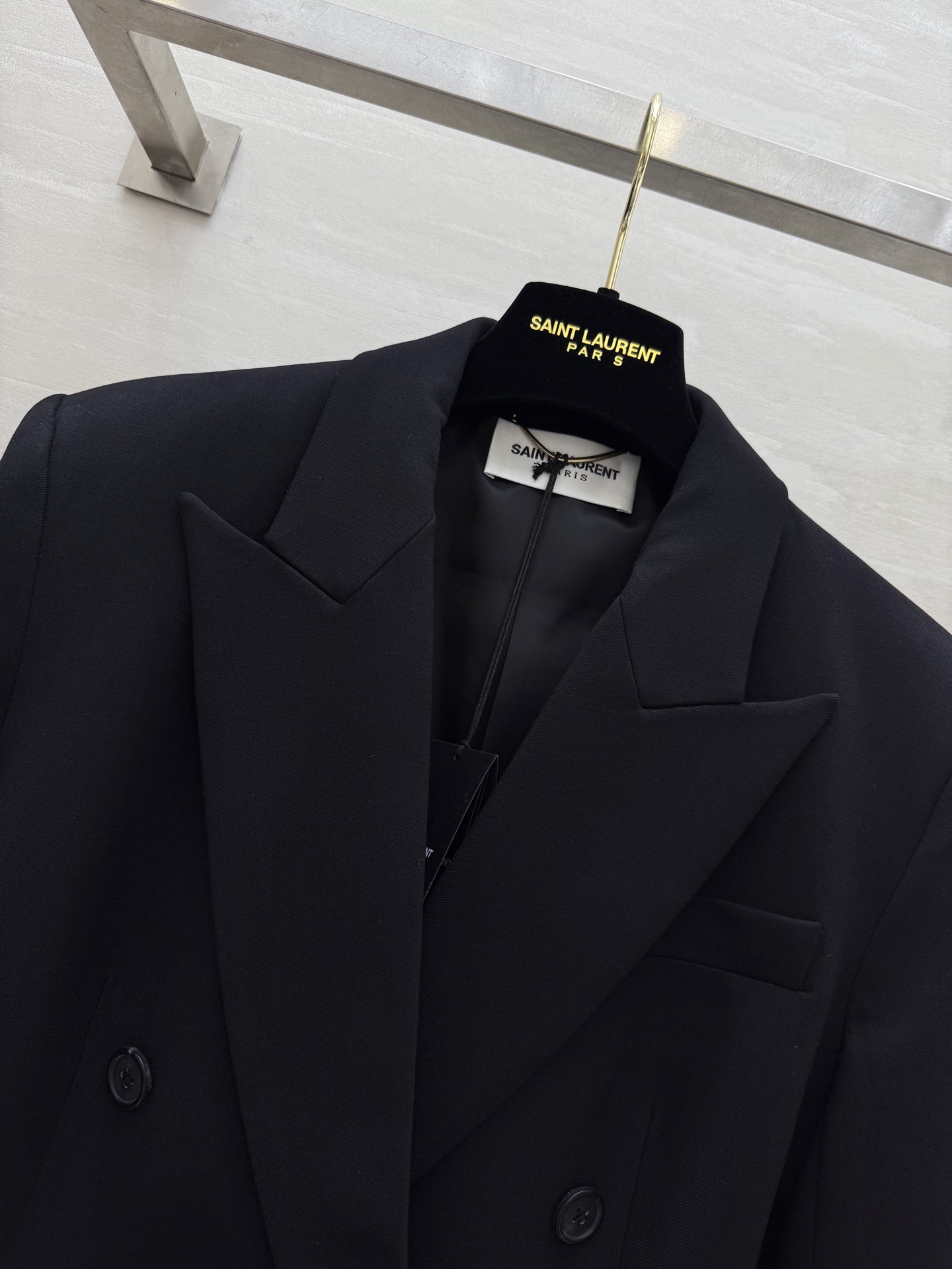 #ysl²⁵秋冬新款 本季最佳财阀千金单品 娜扎同款羊毛华达呢西装 独家开发定制 羊毛面料质感挺阔有型 