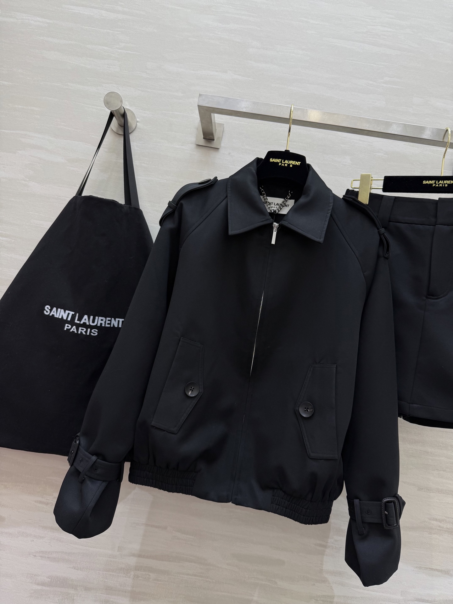 #ysl²⁵秋冬新款 巴恩风套装 极简酷时髦风格 高品质 现货首发size：S/M/L（M码胸围：112