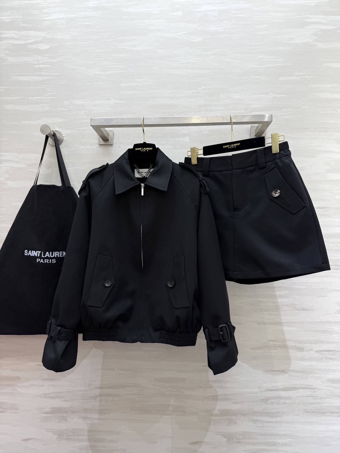 NO:576009,#ysl autumn and winter new style Bath style suit, minimalist cool fashion style, high quality, first available in stock, sizeS/M/L (M size bust 112, length 58, skirt waist 70, trouser length 40),, saint laurent, skirts, alexander wang19860909#ysl秋冬新款 巴恩风套装 极简酷时髦风格 高品质 现货首发sizeS/M/L（M码胸围112,衣长58,裙子腰围70,裤长40）,,saint laurent,skirts,alexander wang,Women's clothing