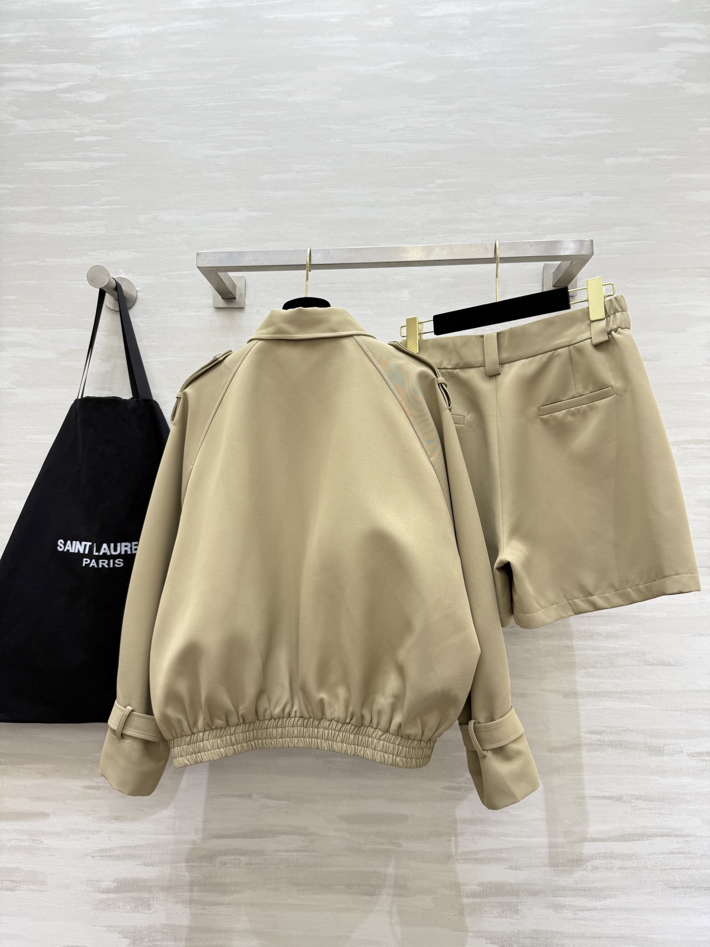 #ysl²⁵秋冬新款 巴恩风套装 极简酷时髦风格 高品质 现货首发size：S/M/L（M码胸围：112