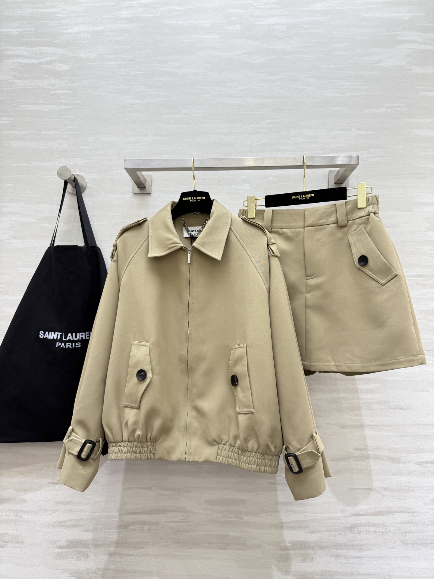 #ysl²⁵秋冬新款 巴恩风套装 极简酷时髦风格 高品质 现货首发size：S/M/L（M码胸围：112
