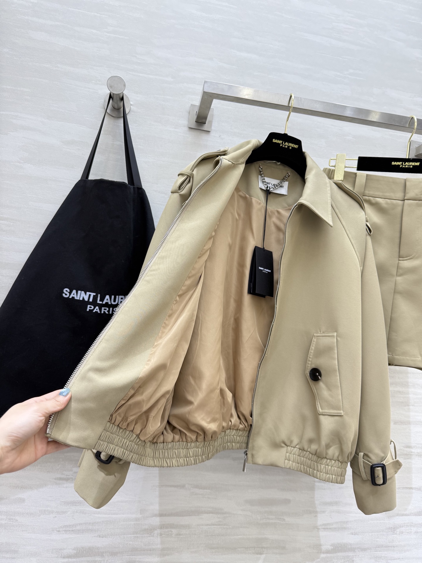 #ysl²⁵秋冬新款 巴恩风套装 极简酷时髦风格 高品质 现货首发size：S/M/L（M码胸围：112