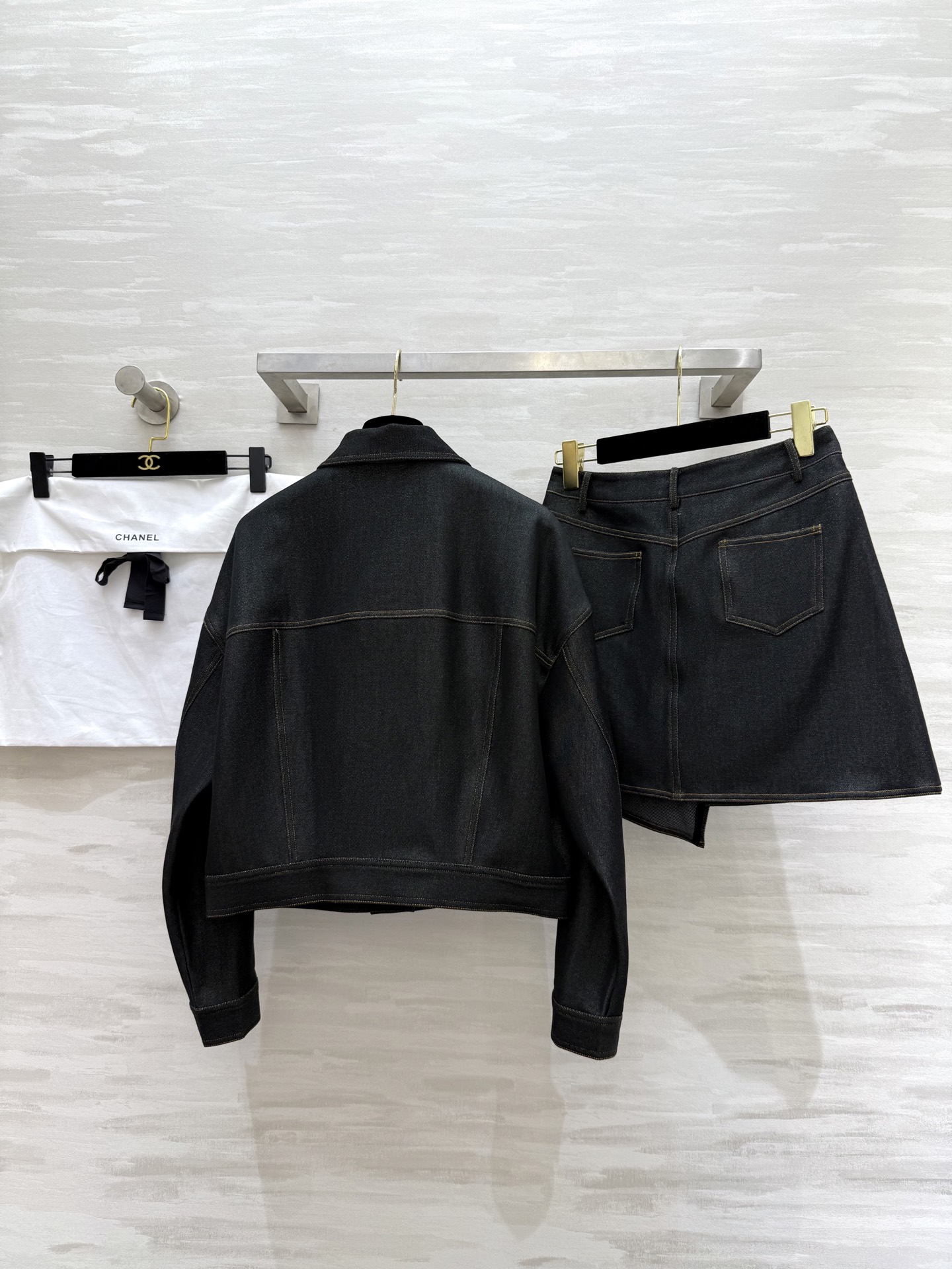 #lP🌹²⁵秋冬新款 复古时髦感牛仔套装 谁不爱🤠〰️全牛仔穿搭也可以超级有范！高品质定制 现货首发si