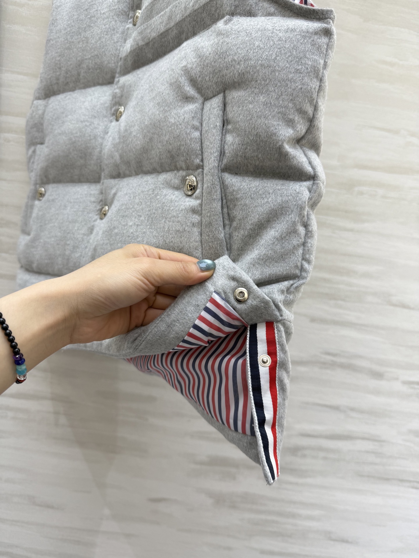 #TB²⁵汤姆布朗²⁵秋冬新款 白鹅绒马甲外套 内里填充90白鹅绒 外层羊毛保暖舒适 高品质定制 现货首