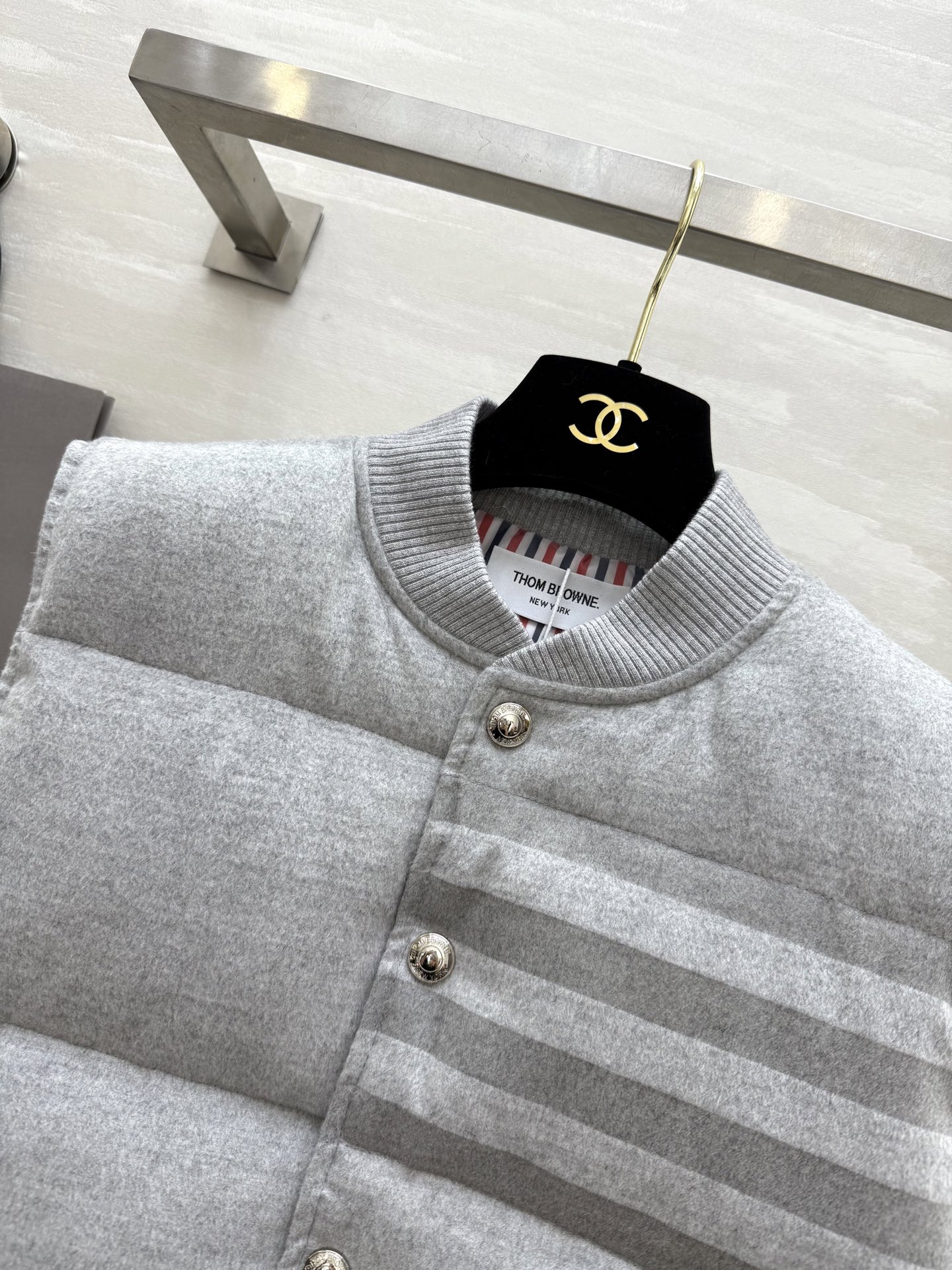 #TB²⁵汤姆布朗²⁵秋冬新款 白鹅绒马甲外套 内里填充90白鹅绒 外层羊毛保暖舒适 高品质定制 现货首