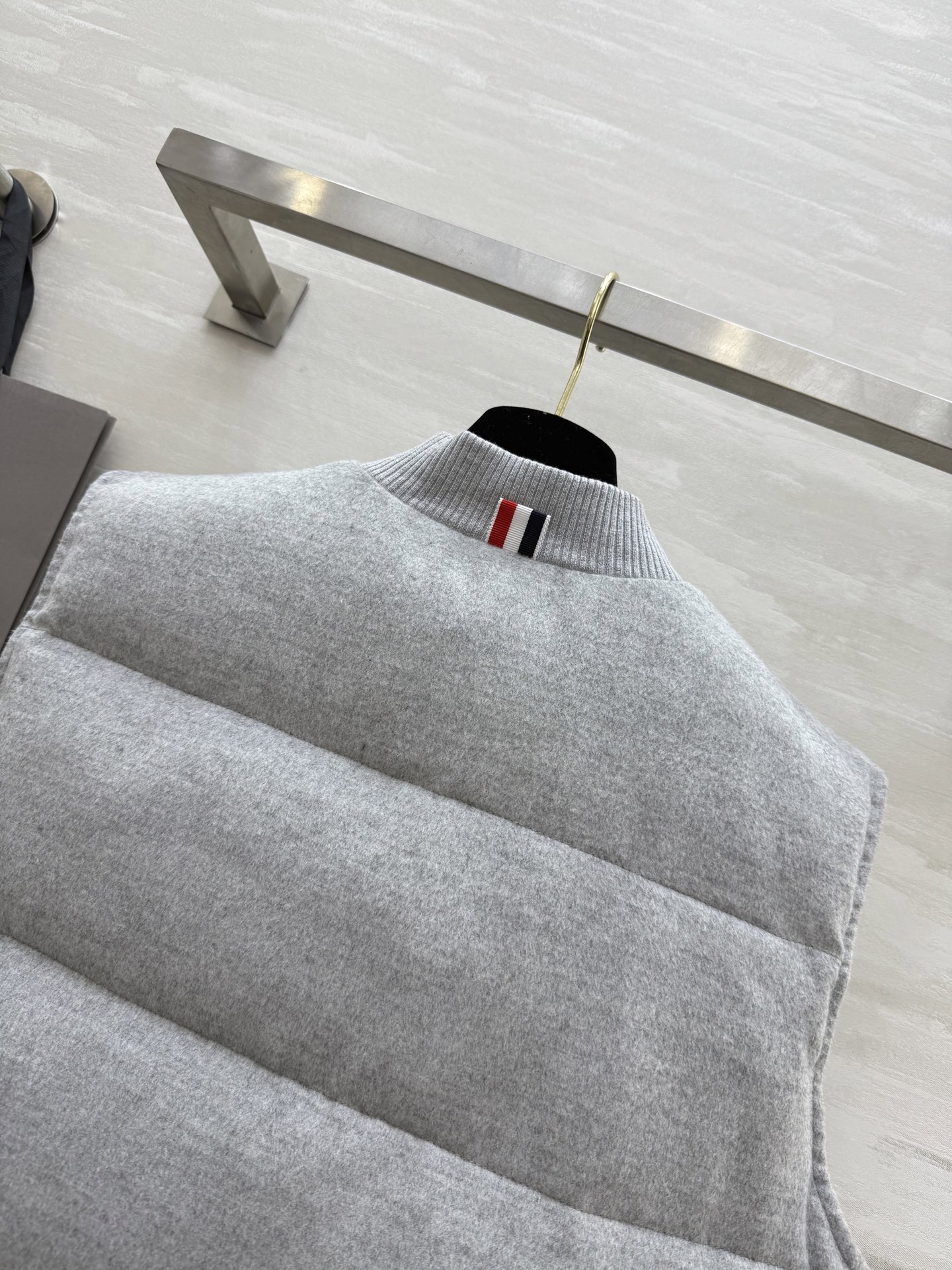 #TB²⁵汤姆布朗²⁵秋冬新款 白鹅绒马甲外套 内里填充90白鹅绒 外层羊毛保暖舒适 高品质定制 现货首