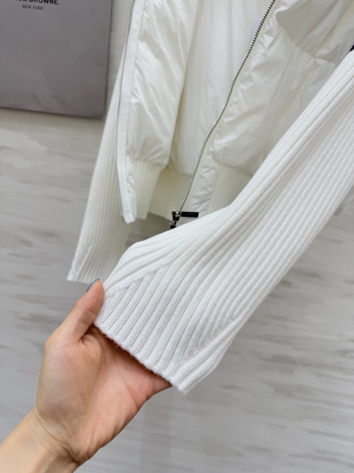 #TB/汤姆布朗²⁵秋冬新款 学院风针织拼接羽绒服 内里90白鸭绒填充 高品质定制 现货首发size：S