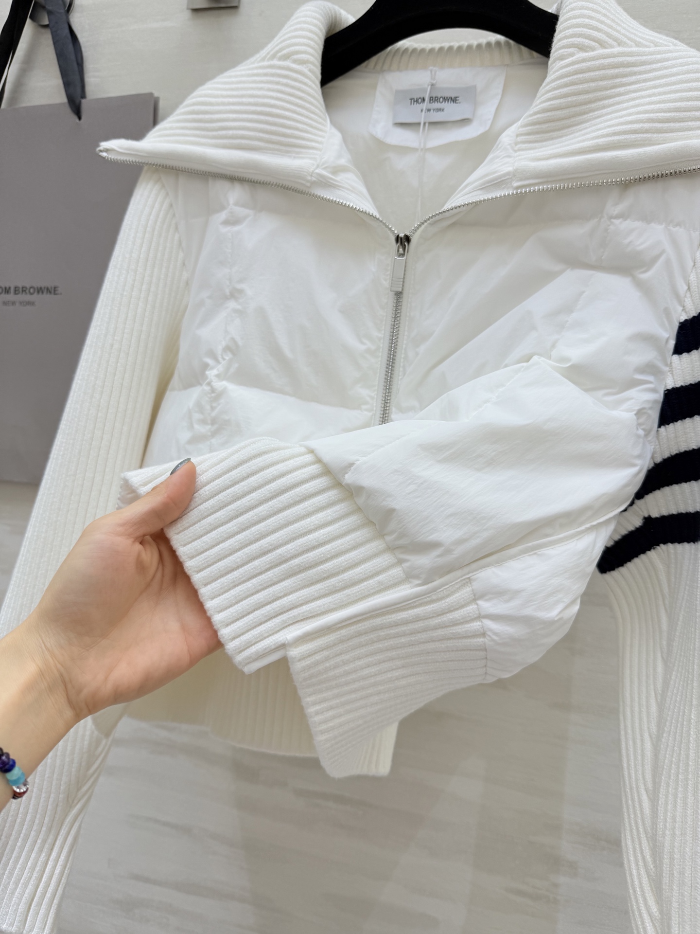 #TB/汤姆布朗²⁵秋冬新款 学院风针织拼接羽绒服 内里90白鸭绒填充 高品质定制 现货首发size：S