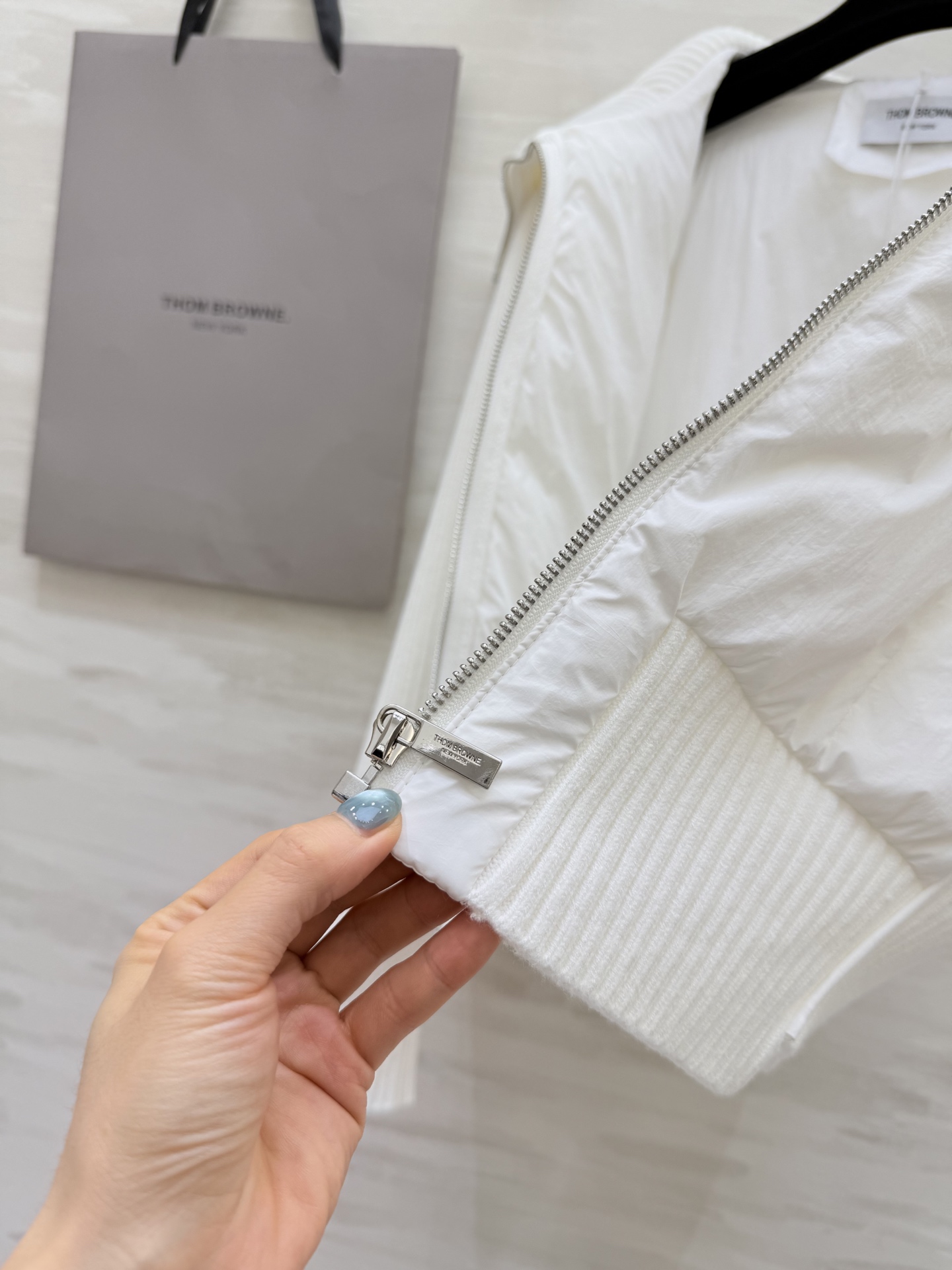 #TB/汤姆布朗²⁵秋冬新款 学院风针织拼接羽绒服 内里90白鸭绒填充 高品质定制 现货首发size：S