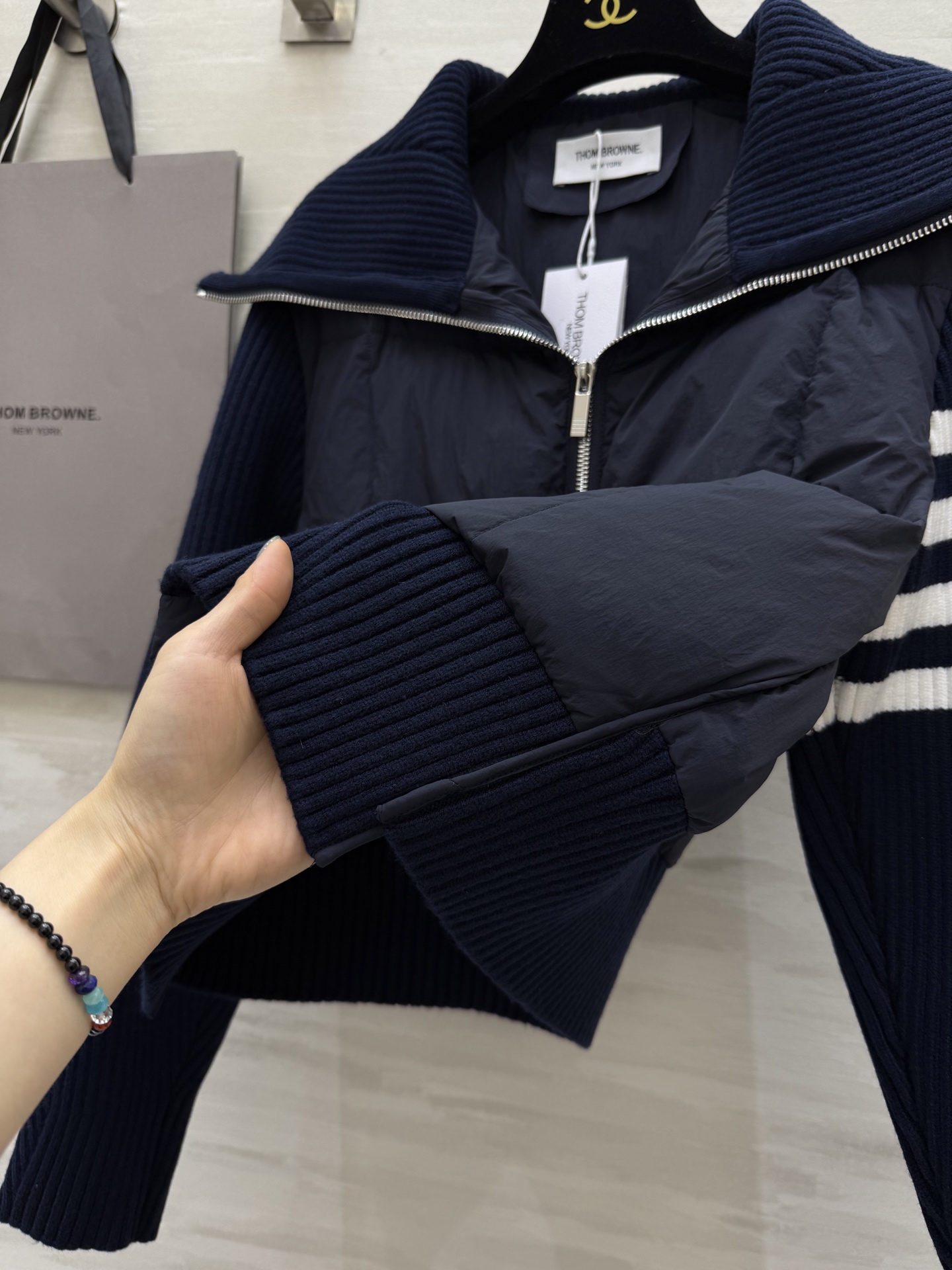 #TB/汤姆布朗²⁵秋冬新款 学院风针织拼接羽绒服 内里90白鸭绒填充 高品质定制 现货首发size：S