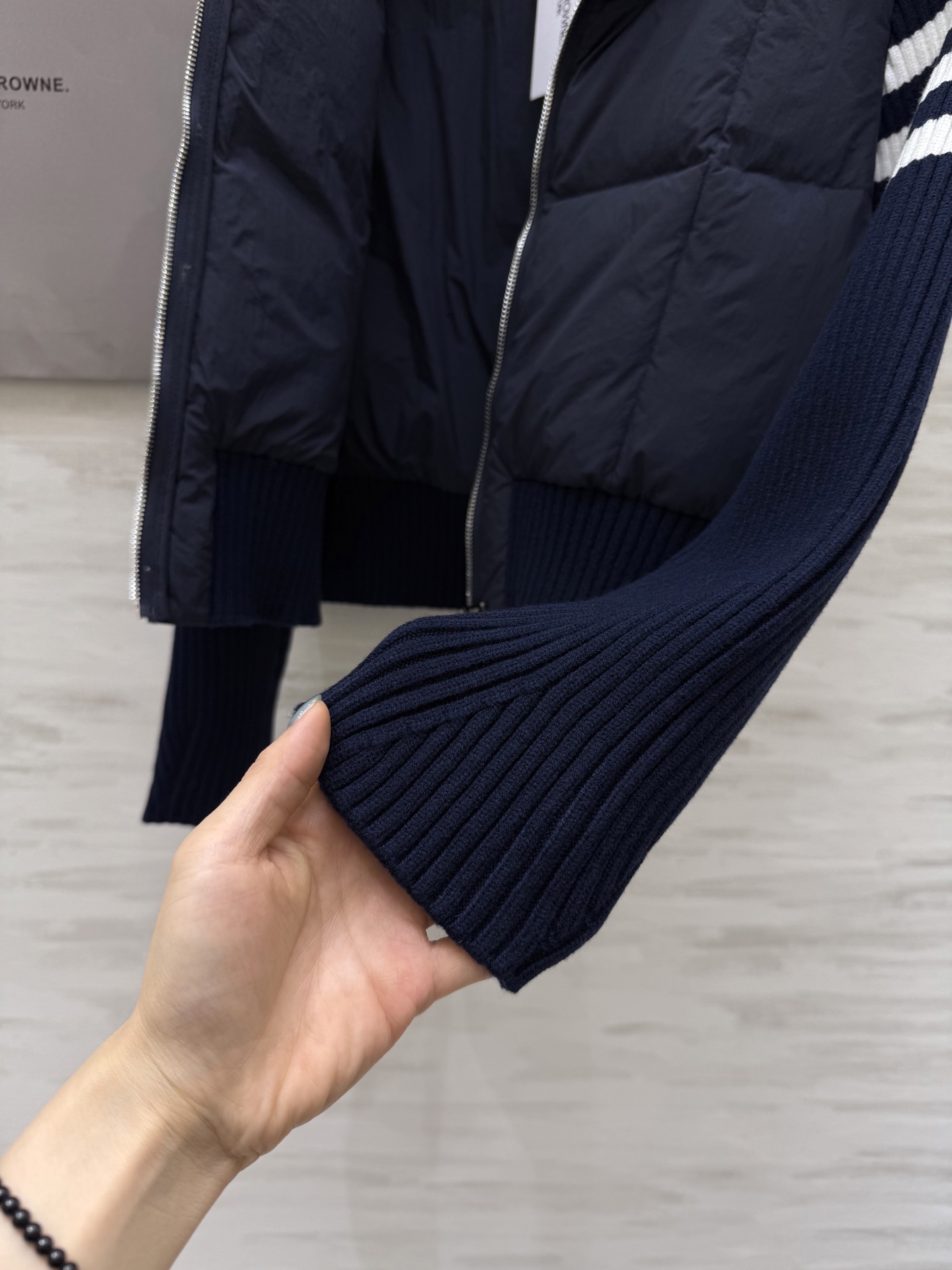 #TB/汤姆布朗²⁵秋冬新款 学院风针织拼接羽绒服 内里90白鸭绒填充 高品质定制 现货首发size：S