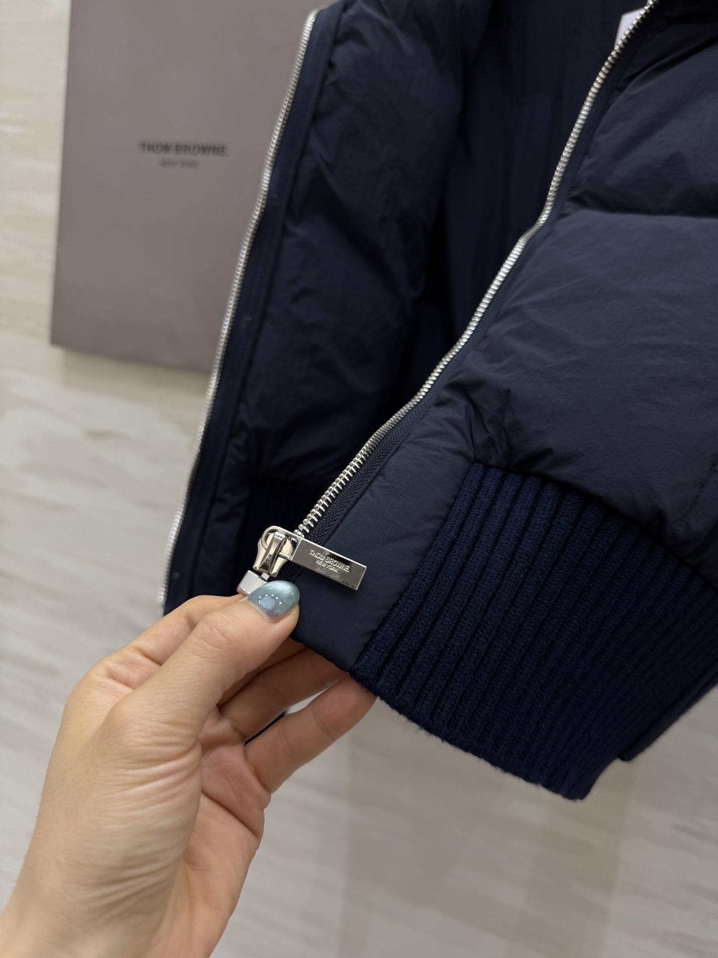 #TB/汤姆布朗²⁵秋冬新款 学院风针织拼接羽绒服 内里90白鸭绒填充 高品质定制 现货首发size：S