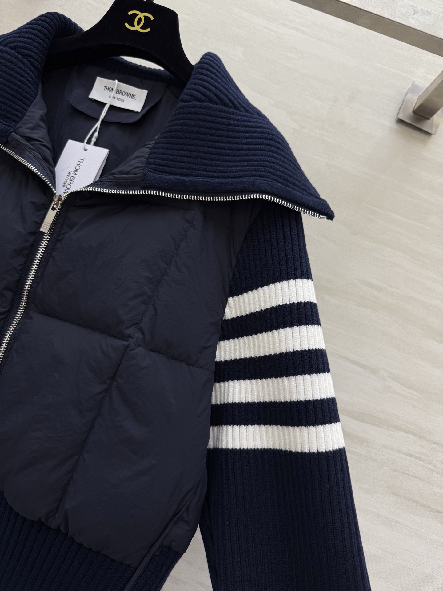 #TB/汤姆布朗²⁵秋冬新款 学院风针织拼接羽绒服 内里90白鸭绒填充 高品质定制 现货首发size：S
