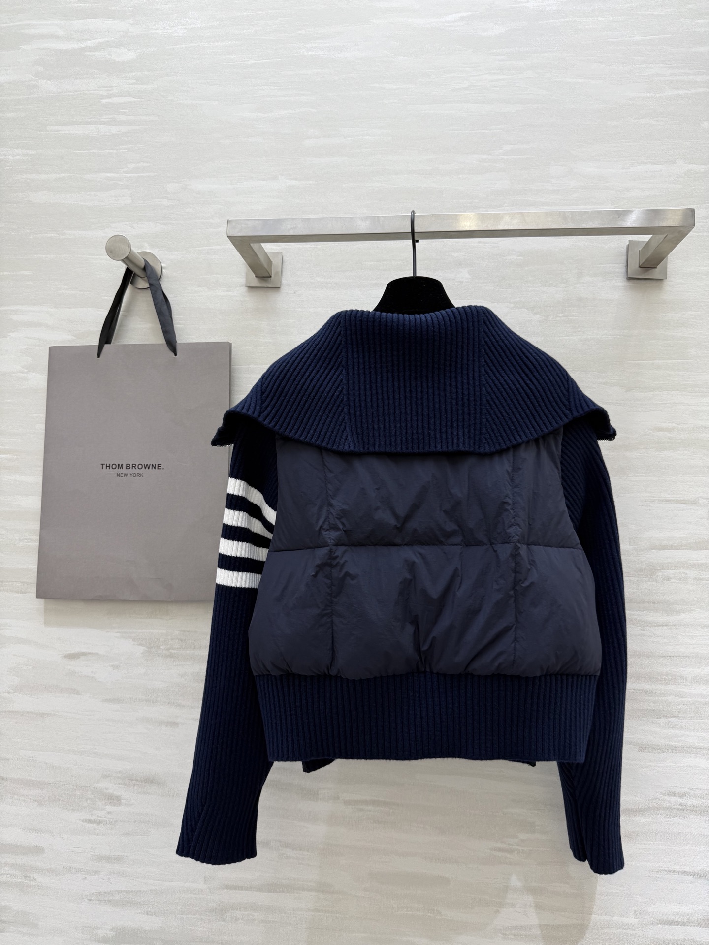 #TB/汤姆布朗²⁵秋冬新款 学院风针织拼接羽绒服 内里90白鸭绒填充 高品质定制 现货首发size：S