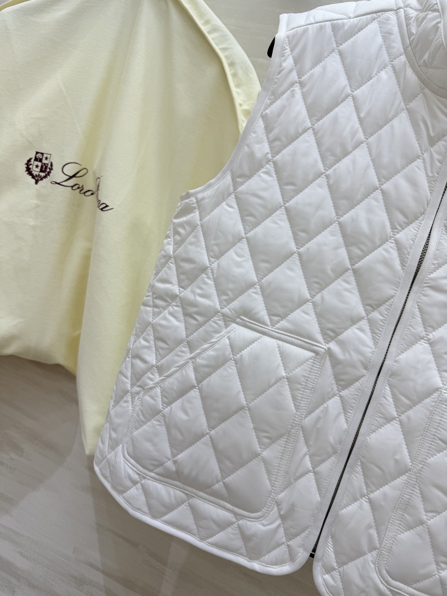 #lP🌹²⁵秋冬新款 菱格夹棉马甲外套 内里夹棉保暖舒适 logo刺绣🪡精致高级 高品质 现货首发siz