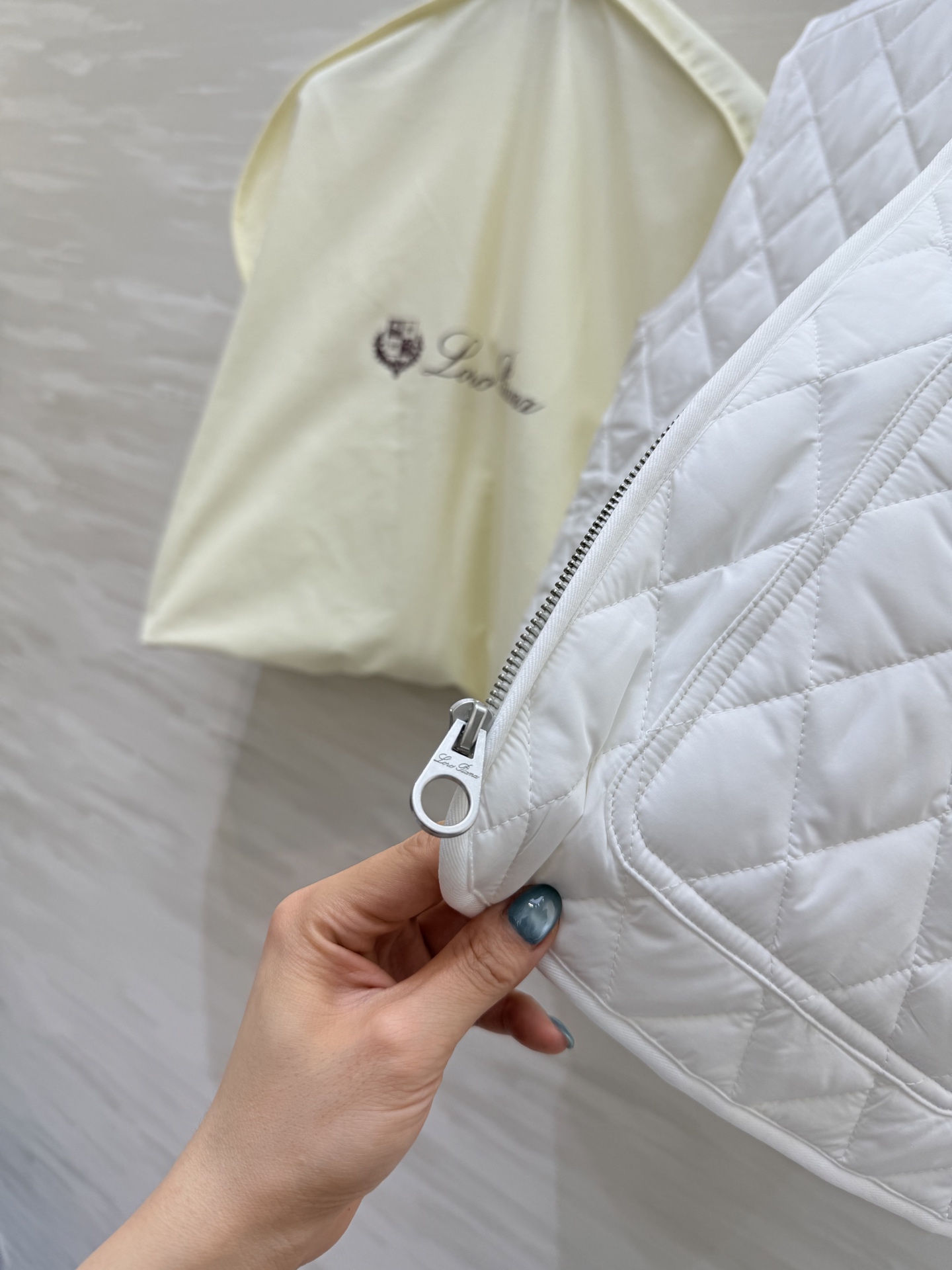 #lP🌹²⁵秋冬新款 菱格夹棉马甲外套 内里夹棉保暖舒适 logo刺绣🪡精致高级 高品质 现货首发siz