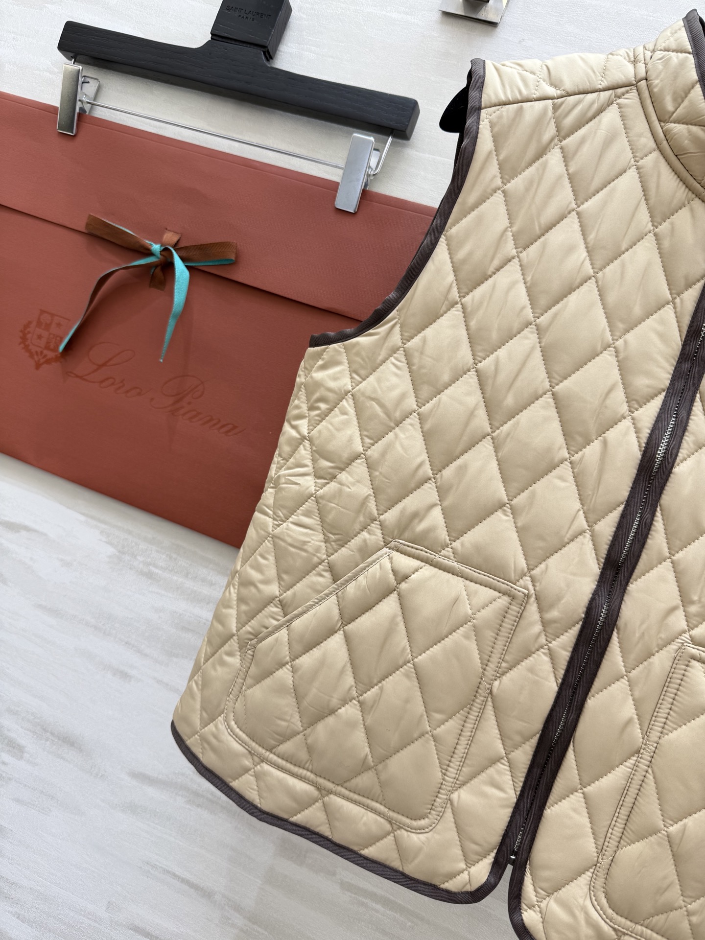 #lP🌹²⁵秋冬新款 菱格夹棉马甲外套 内里夹棉保暖舒适 logo刺绣🪡精致高级 高品质 现货首发siz