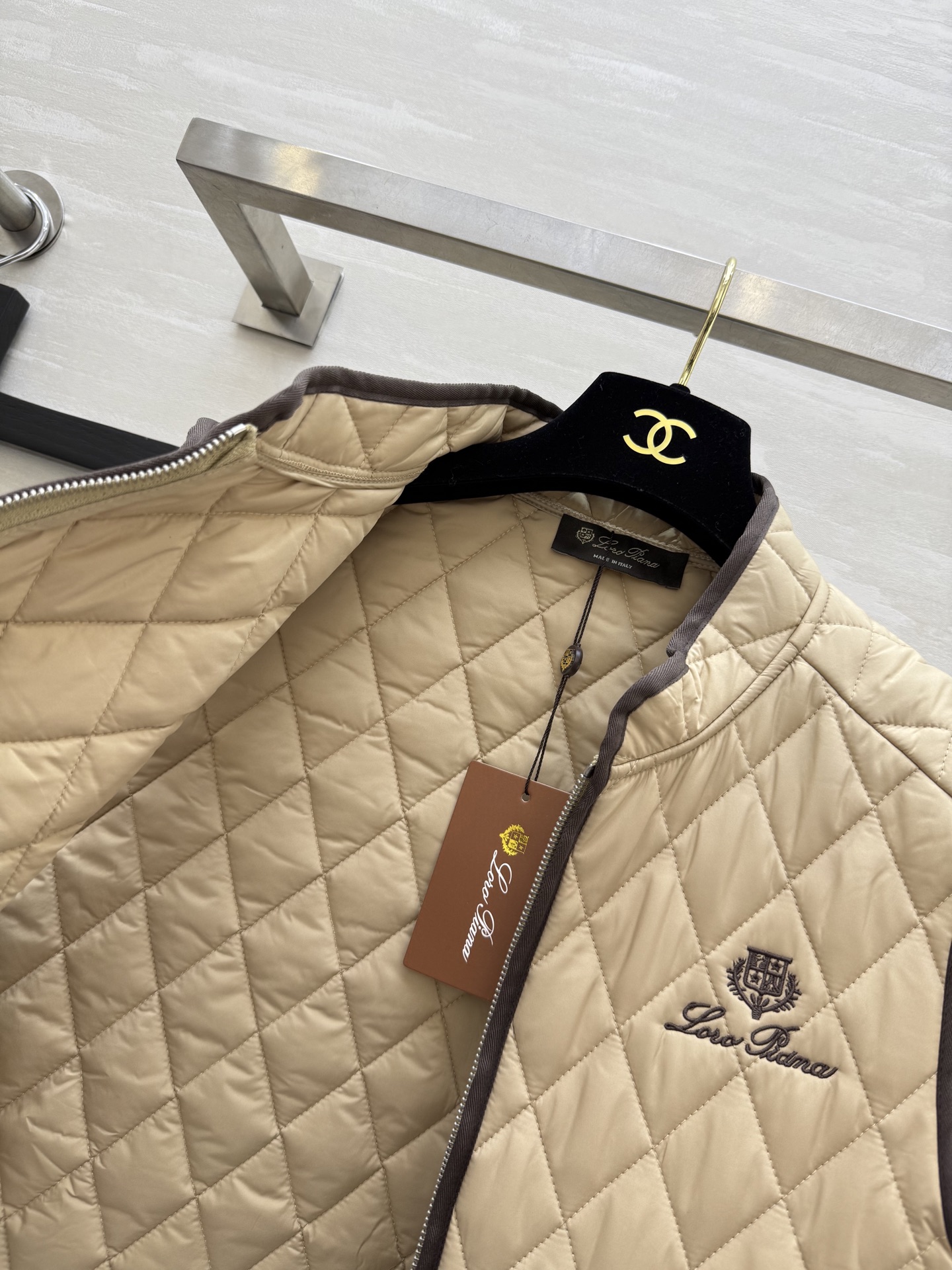 #lP🌹²⁵秋冬新款 菱格夹棉马甲外套 内里夹棉保暖舒适 logo刺绣🪡精致高级 高品质 现货首发siz