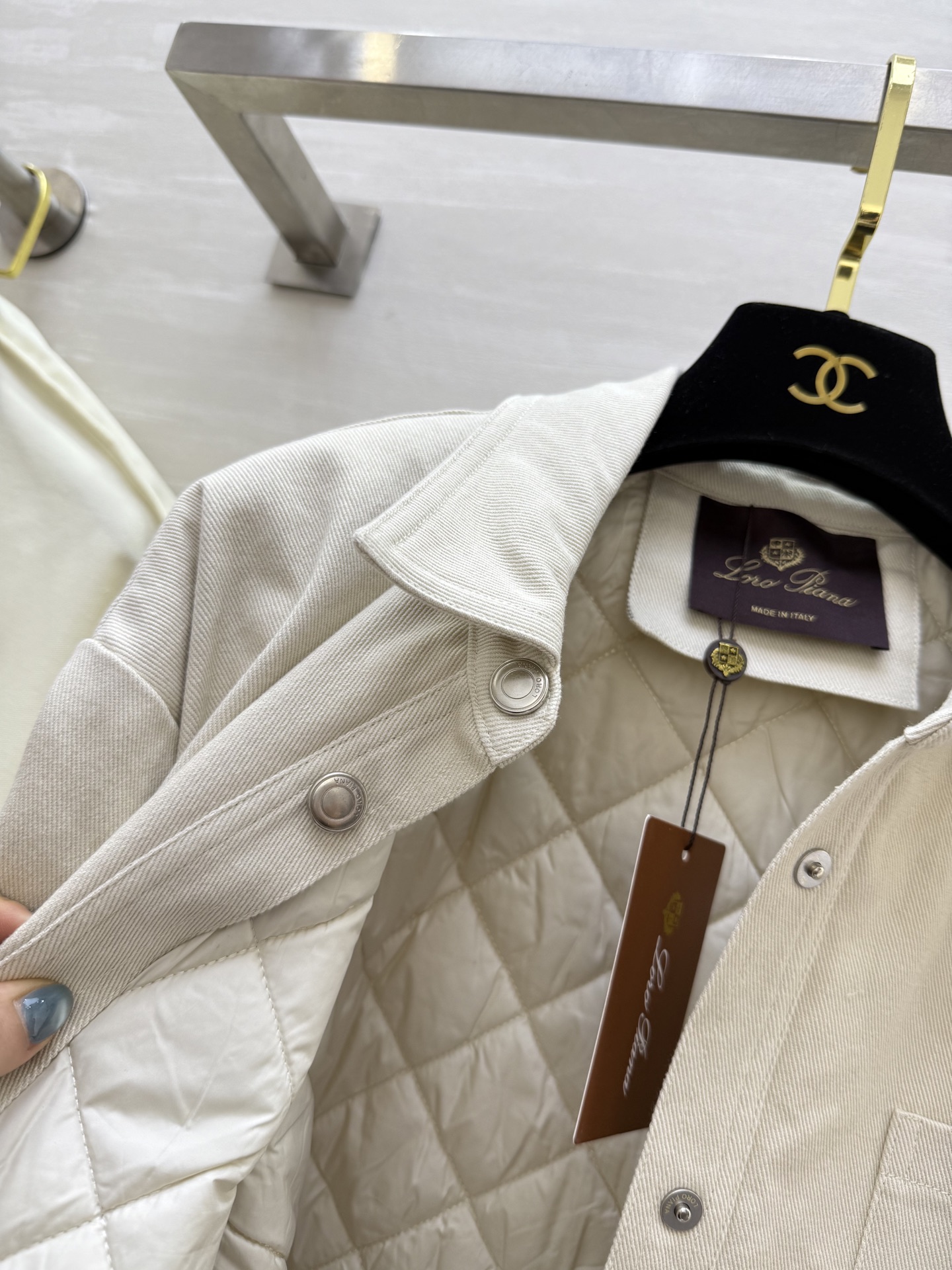 #lP🌹²⁵秋冬新款 衬衣式棉服外套 内里夹棉保暖舒适 衬衣式设计松弛有度 高品质 现货首发size：S