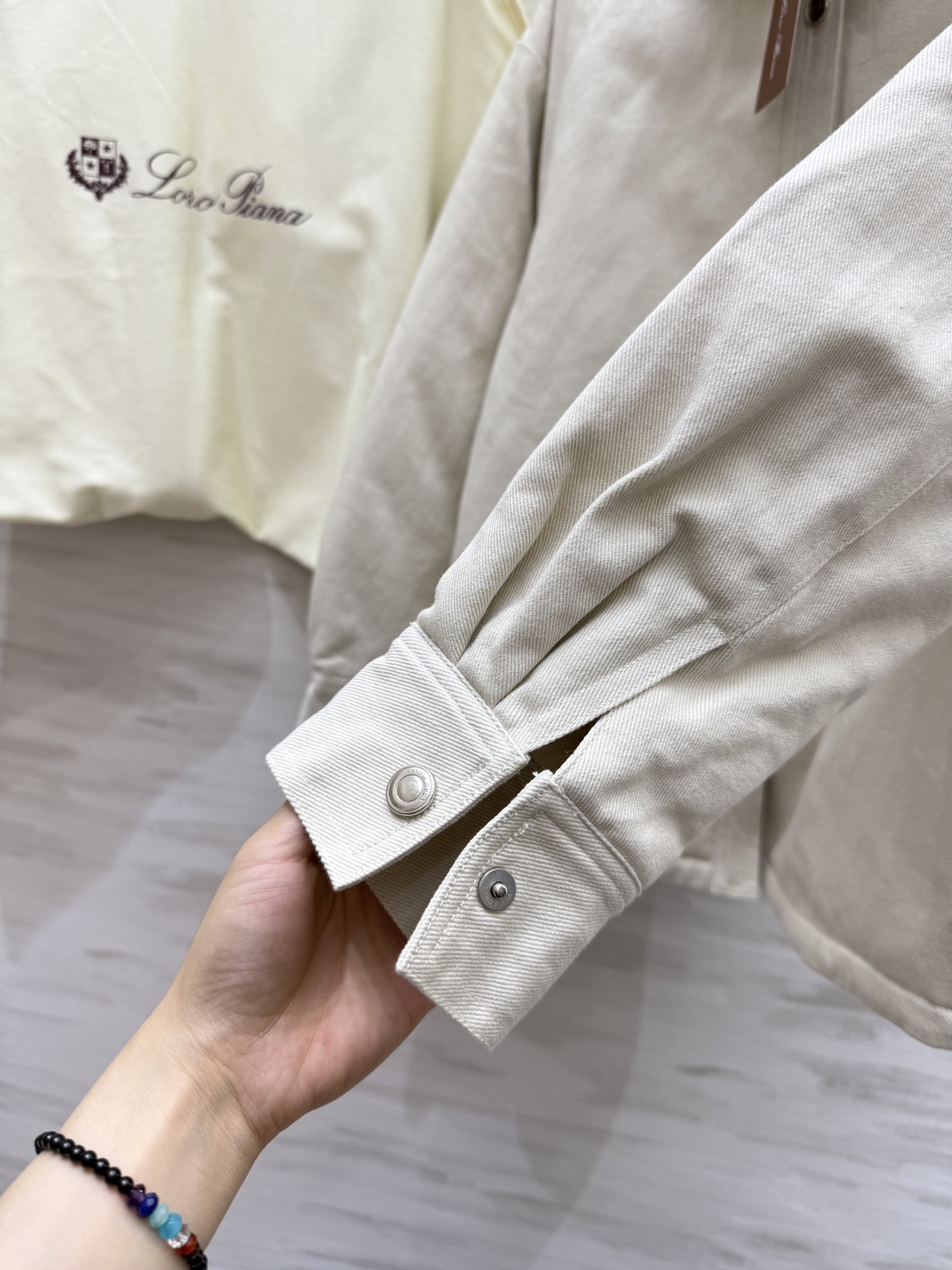 #lP🌹²⁵秋冬新款 衬衣式棉服外套 内里夹棉保暖舒适 衬衣式设计松弛有度 高品质 现货首发size：S