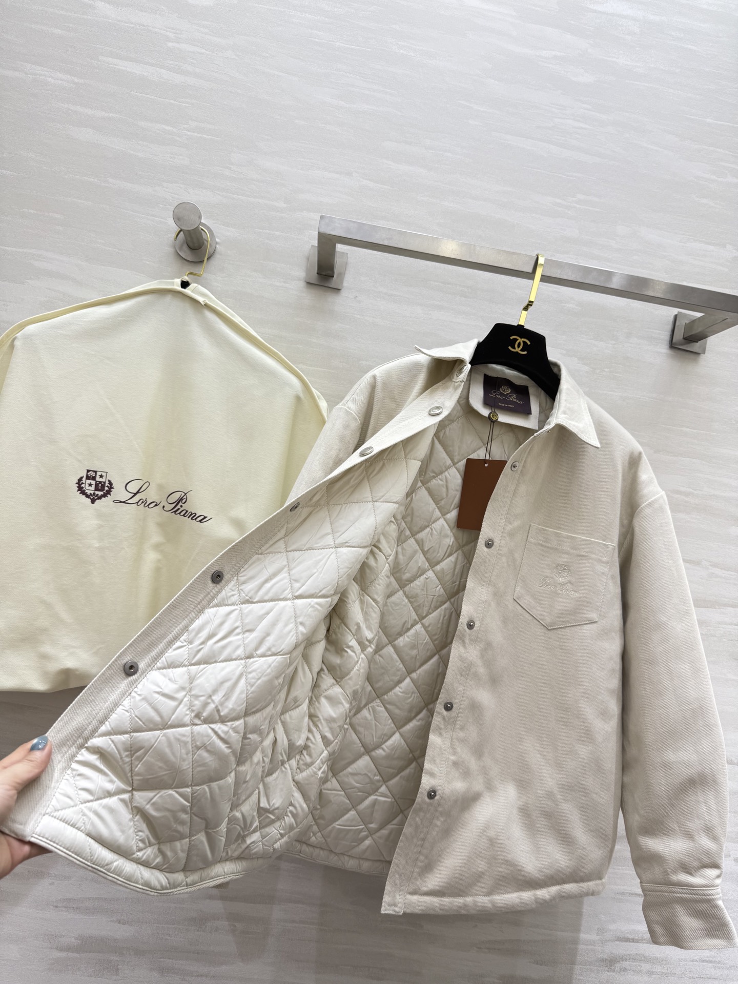#lP🌹²⁵秋冬新款 衬衣式棉服外套 内里夹棉保暖舒适 衬衣式设计松弛有度 高品质 现货首发size：S