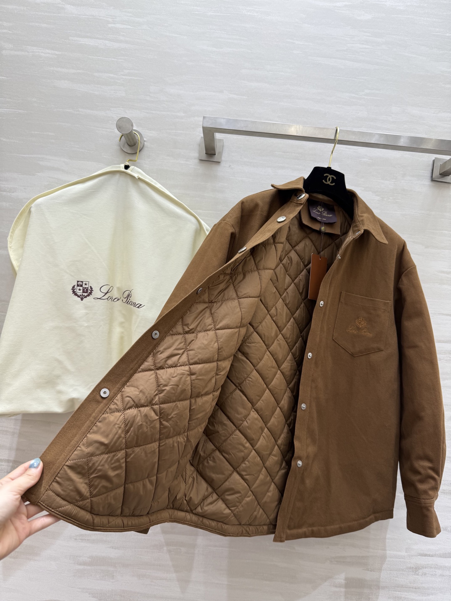 #lP🌹²⁵秋冬新款 衬衣式棉服外套 内里夹棉保暖舒适 衬衣式设计松弛有度 高品质 现货首发size：S