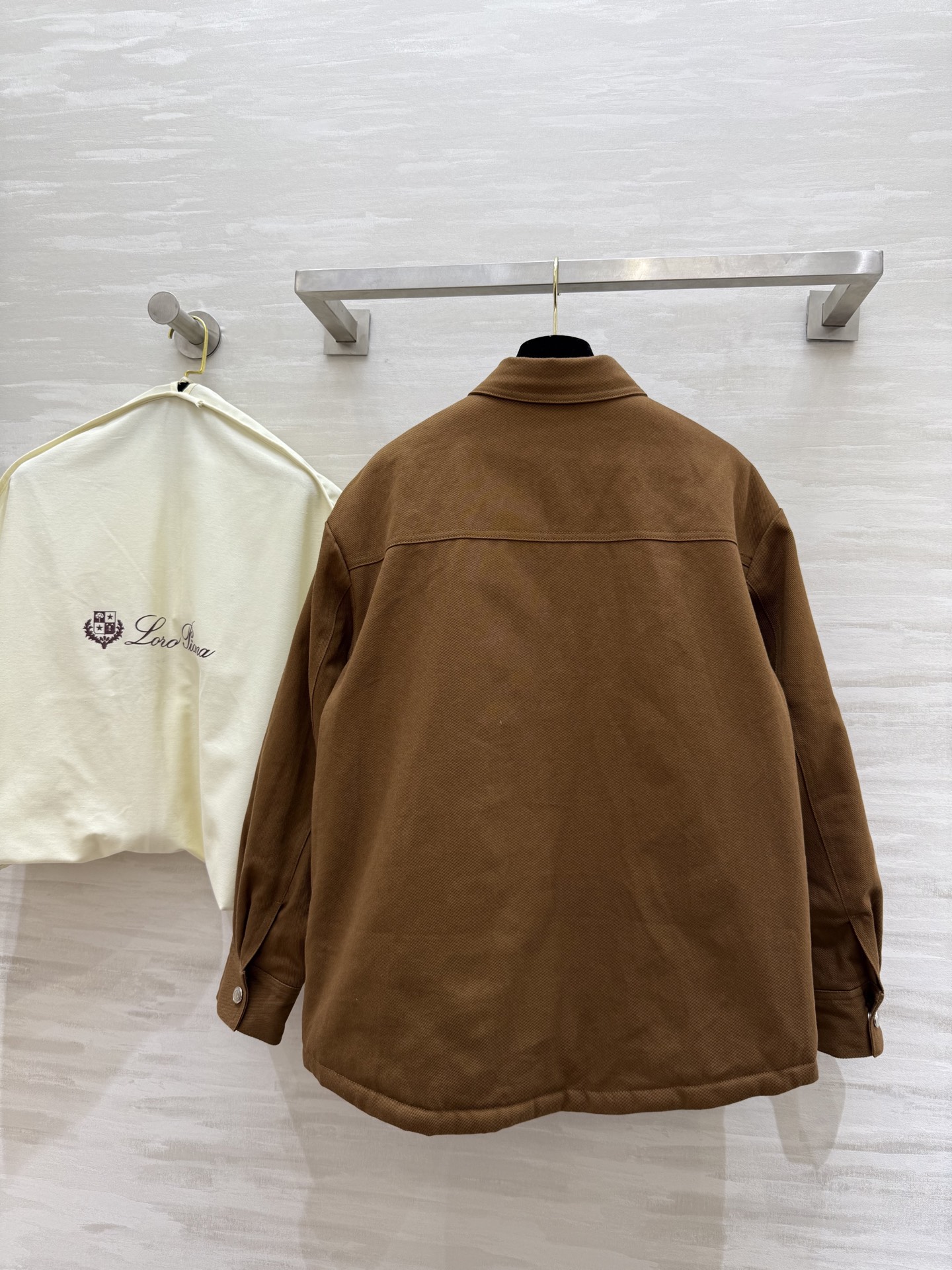 #lP🌹²⁵秋冬新款 衬衣式棉服外套 内里夹棉保暖舒适 衬衣式设计松弛有度 高品质 现货首发size：S