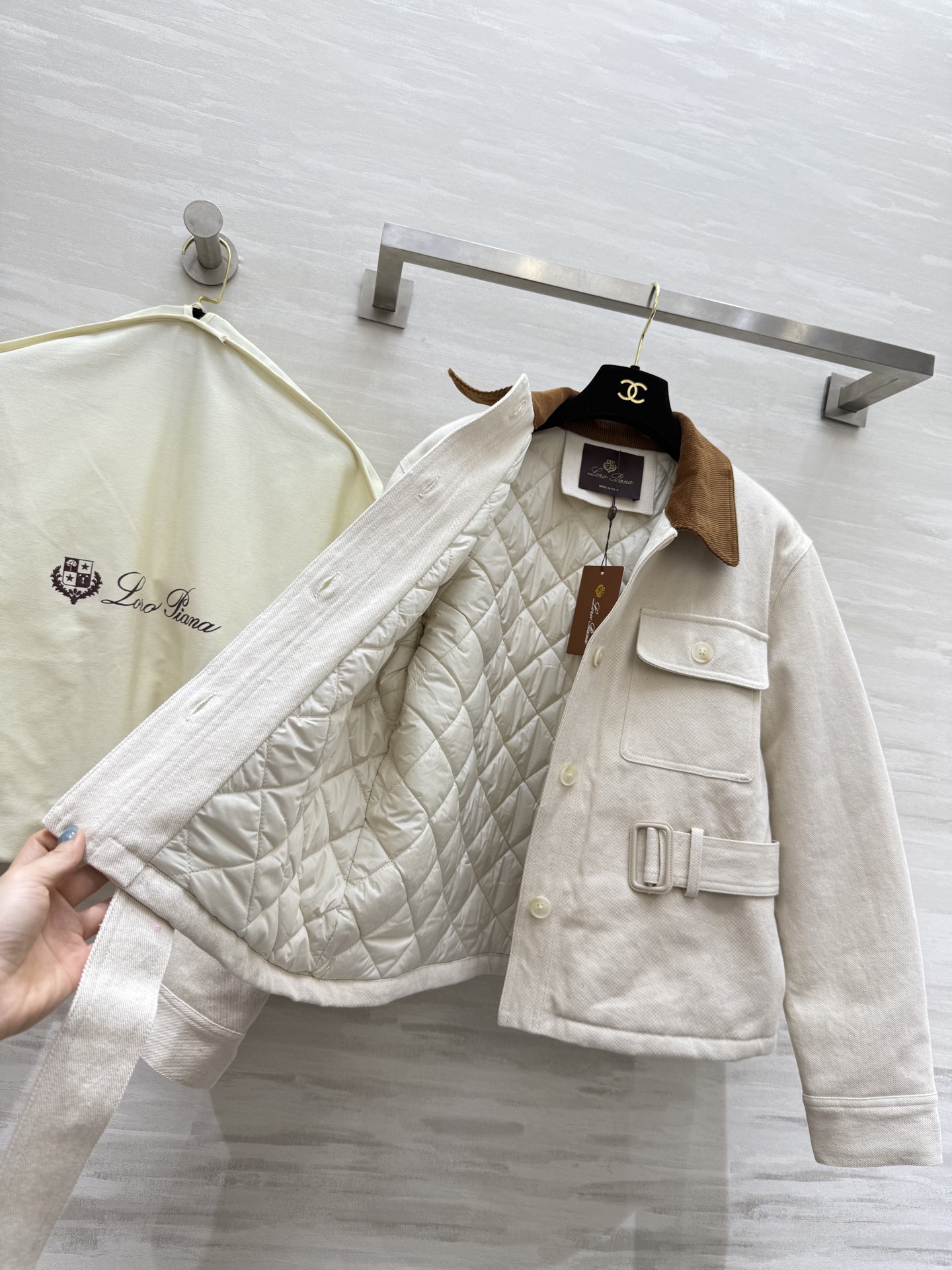 #lP🌹²⁵秋冬新款 老钱风撞色领腰带收腰棉服外套 高品质定制 现货首发size：S/M/L（s码肩宽：