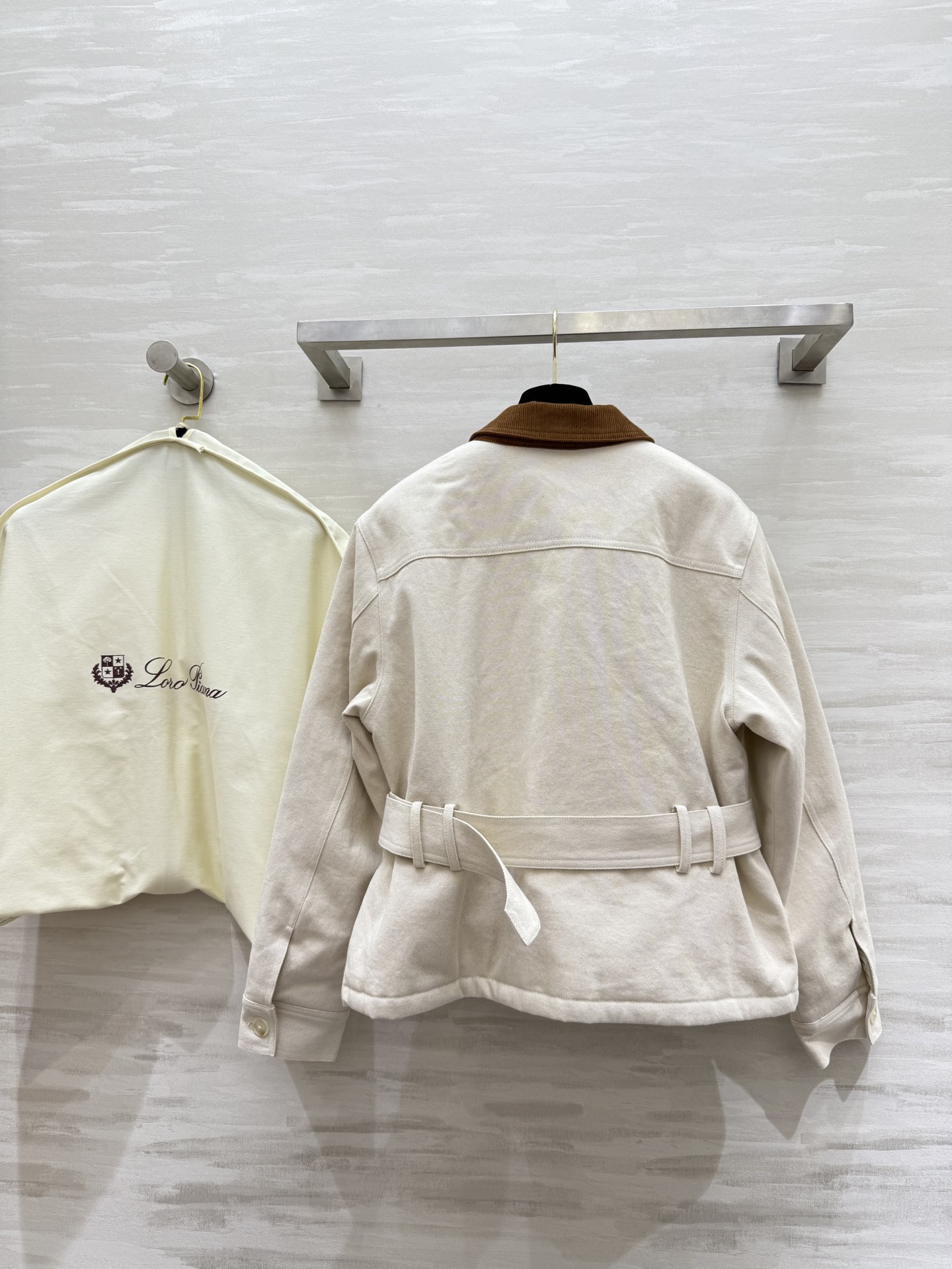 #lP🌹²⁵秋冬新款 老钱风撞色领腰带收腰棉服外套 高品质定制 现货首发size：S/M/L（s码肩宽：