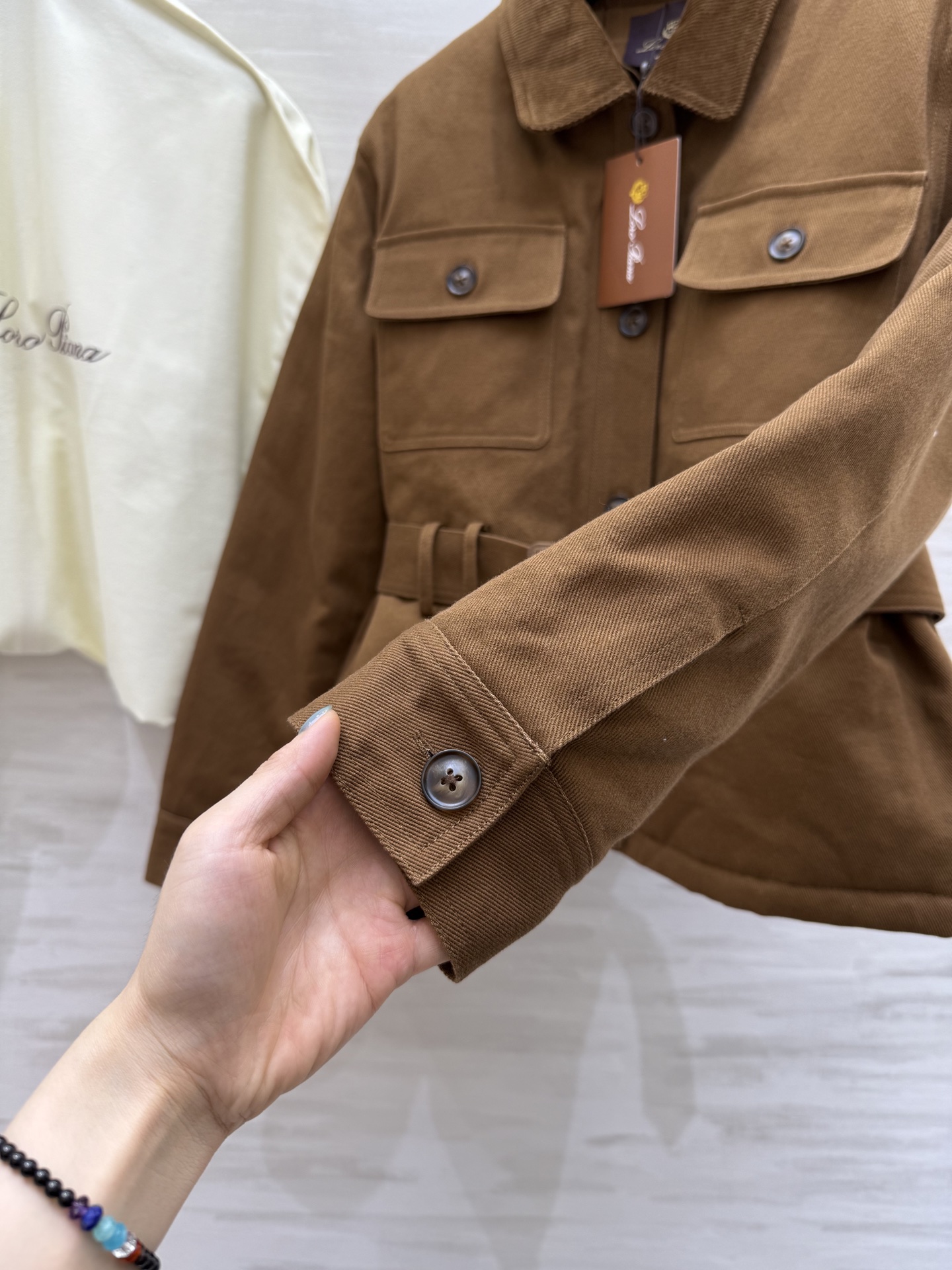 #lP🌹²⁵秋冬新款 老钱风撞色领腰带收腰棉服外套 高品质定制 现货首发size：S/M/L（s码肩宽：