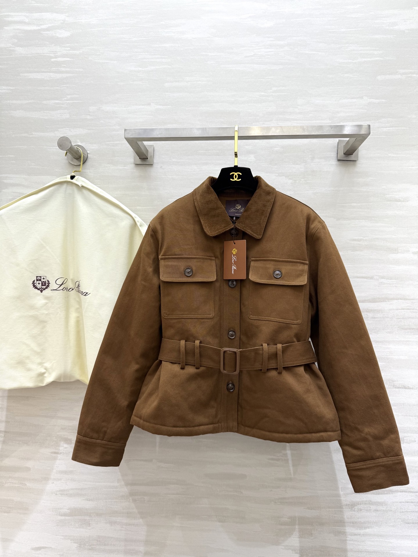 NO:576005,#LP autumn and winter new style old money style contrasting color collar belt waisted cotton jacket, high quality customization, ready for sale, sizeS/M/L (S size shoulder width 45, bust, length 56),,loro piana,jackets & coats,alexander wang19860909#LP秋冬新款 老钱风撞色领腰带收腰棉服外套 高品质定制 现货首发sizeS/M/L（s码肩宽45,胸围,衣长56）,,loro piana,jackets & coats,alexander wang,Women's clothing