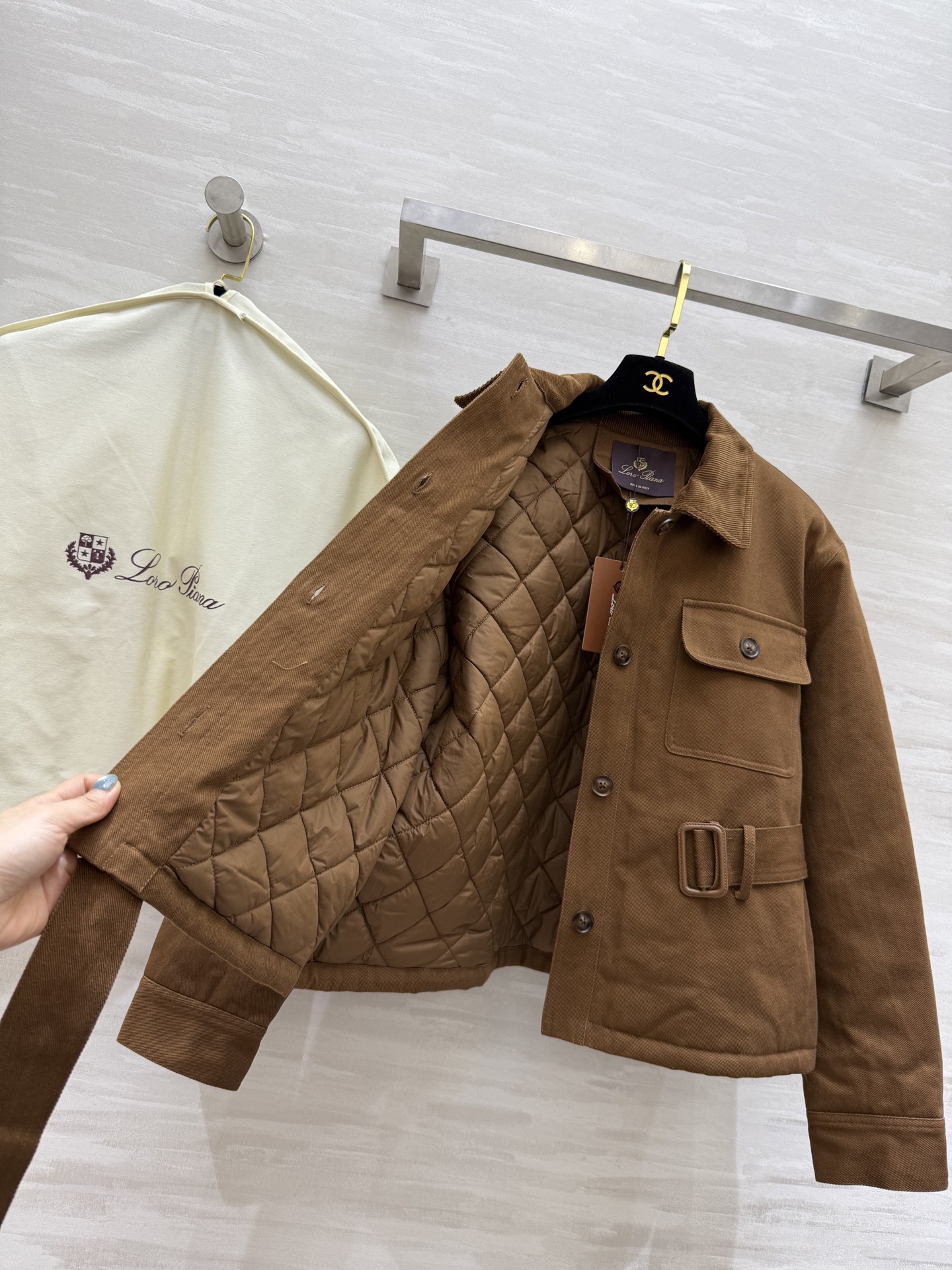 #lP🌹²⁵秋冬新款 老钱风撞色领腰带收腰棉服外套 高品质定制 现货首发size：S/M/L（s码肩宽：