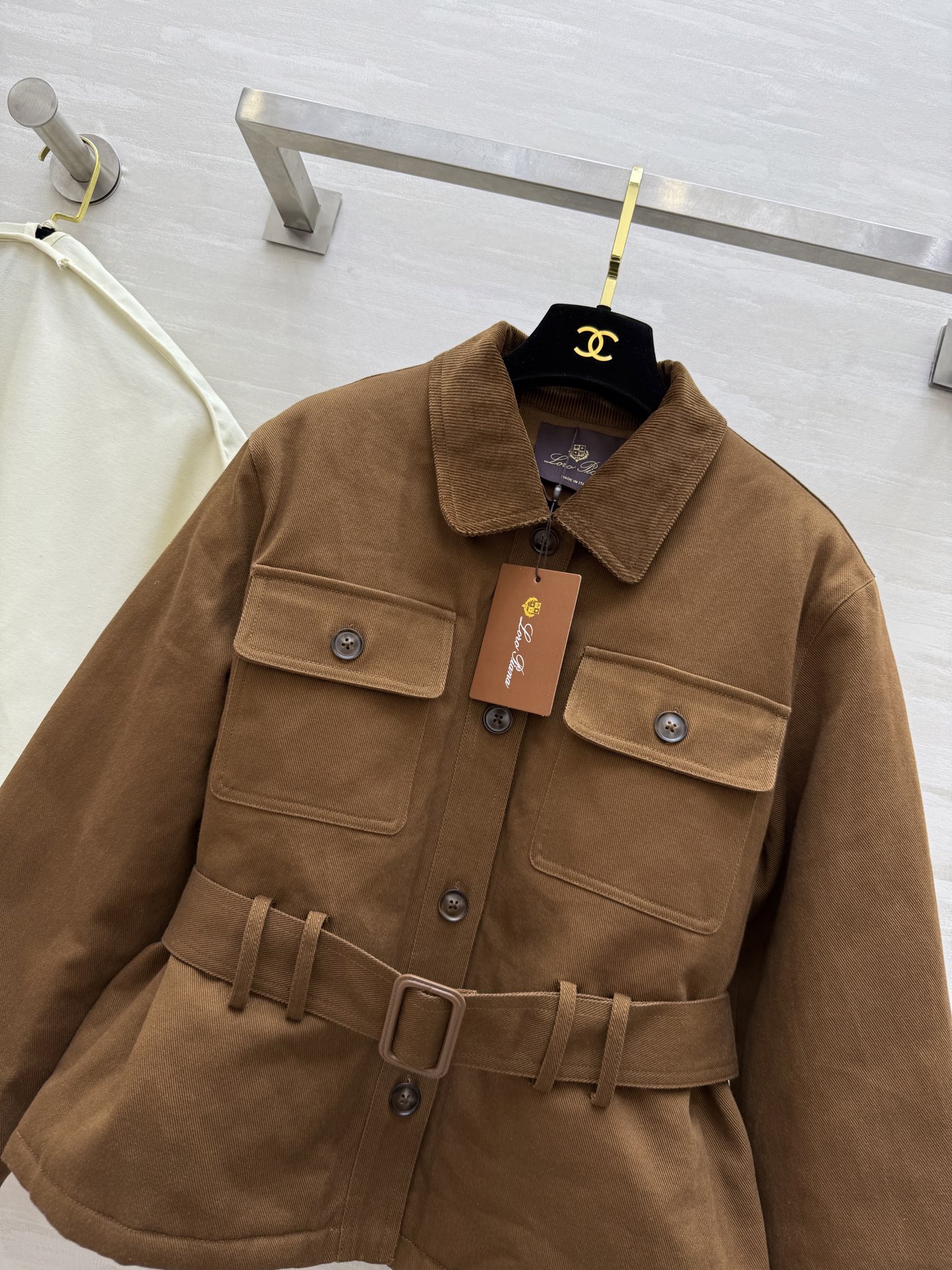 #lP🌹²⁵秋冬新款 老钱风撞色领腰带收腰棉服外套 高品质定制 现货首发size：S/M/L（s码肩宽：