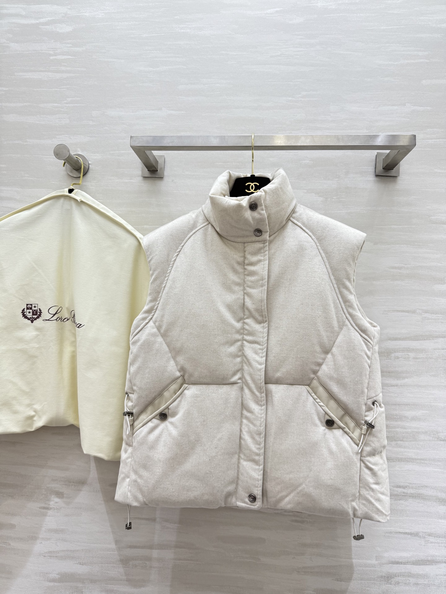 #lP🌹²⁵秋冬新款 羊毛羽绒马甲 内里90白鸭绒填充 外层羊毛面料 高品质定制 现货首发size：S/