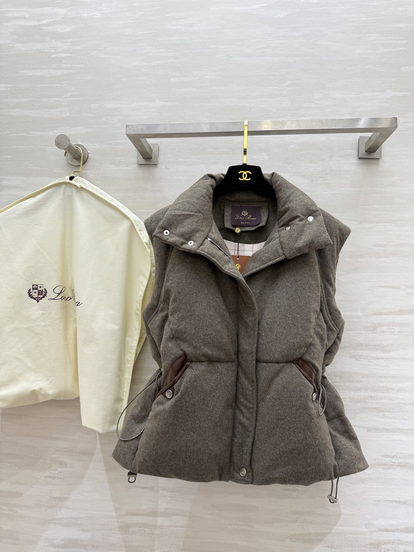 #lP🌹²⁵秋冬新款 羊毛羽绒马甲 内里90白鸭绒填充 外层羊毛面料 高品质定制 现货首发size：S/