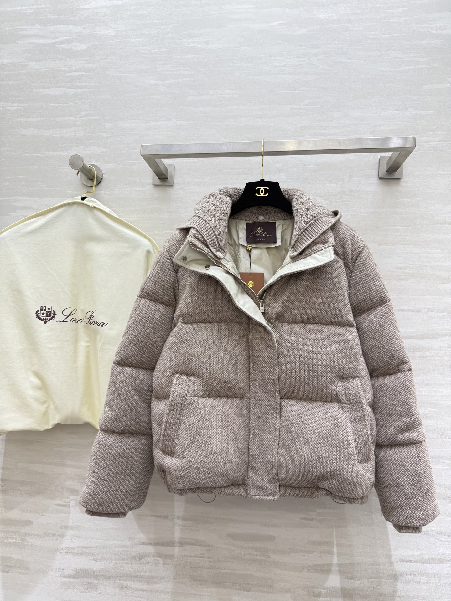 #Loropian♡²⁵秋冬新款 温柔燕麦鹅绒服❗️内里填充90国标鹅绒 蓬松保暖 外层羊毛质地 高品质