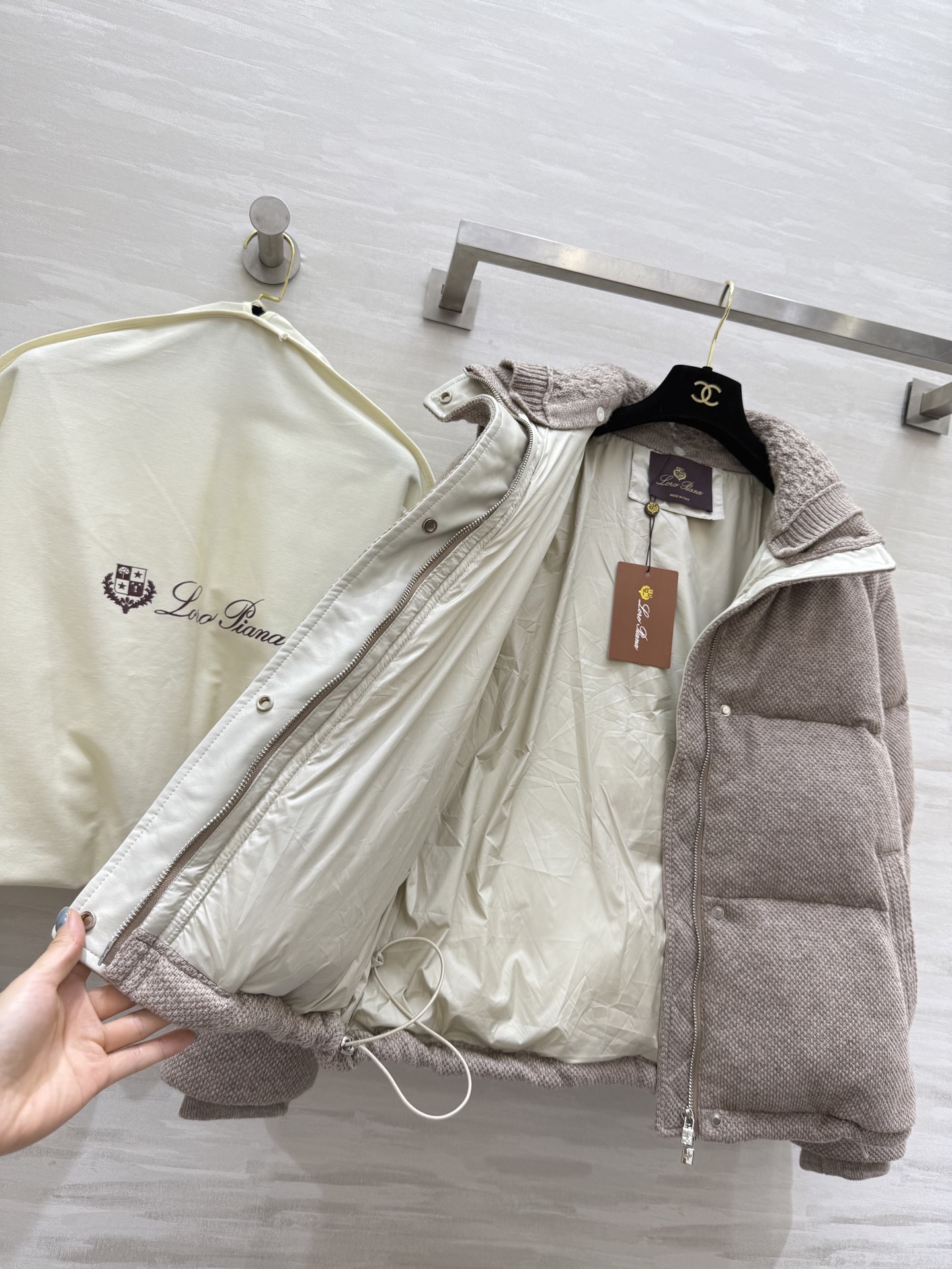 #Loropian♡²⁵秋冬新款 温柔燕麦鹅绒服❗️内里填充90国标鹅绒 蓬松保暖 外层羊毛质地 高品质