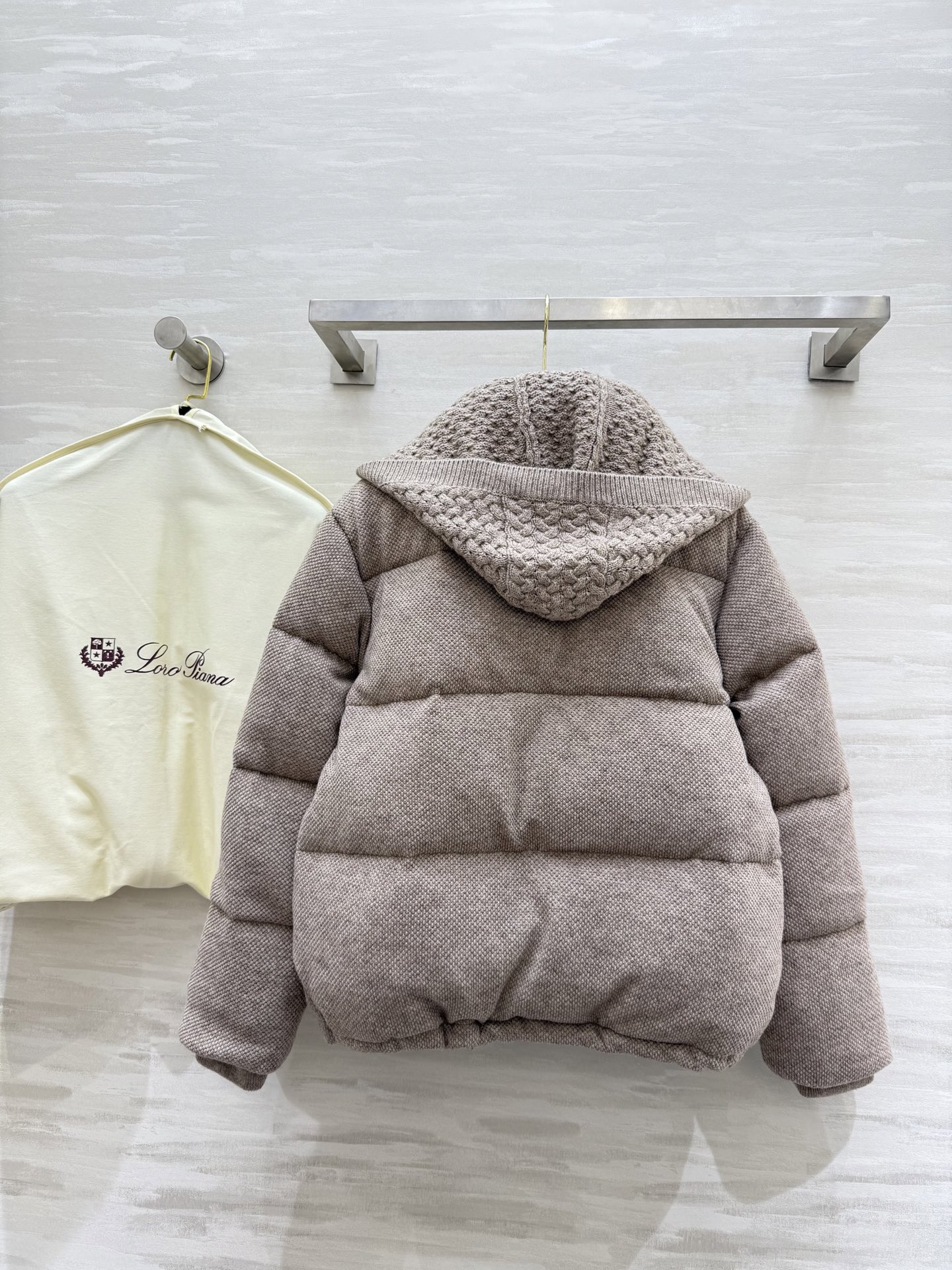 #Loropian♡²⁵秋冬新款 温柔燕麦鹅绒服❗️内里填充90国标鹅绒 蓬松保暖 外层羊毛质地 高品质