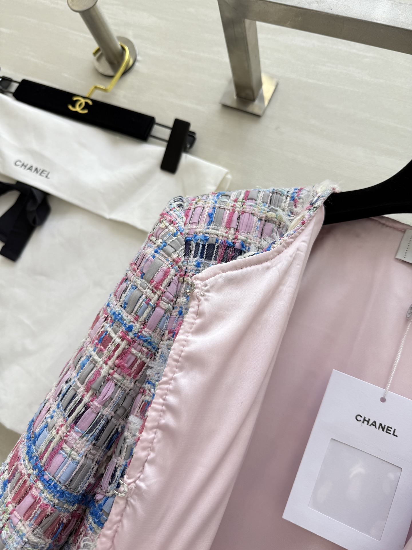 #Chane♡²⁵秋冬新款 彩色编织花呢外套 高品质 现货首发size：36/38/40（36码胸围：9