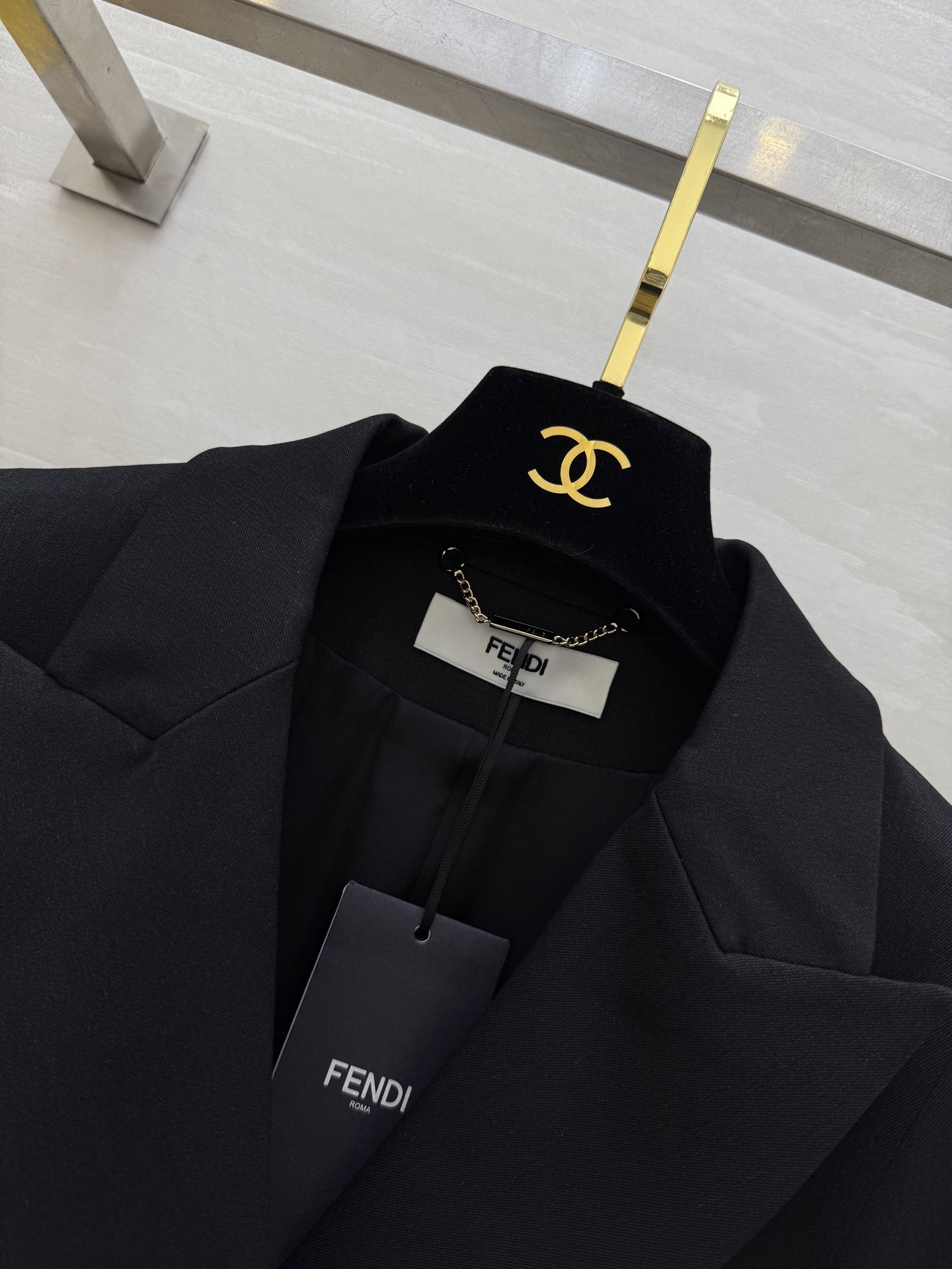 #FEND♡²⁵秋冬新款 「飒到炸廓形风衣式连衣裙」——不费力的大女主气场 高品质 现货首发size：S